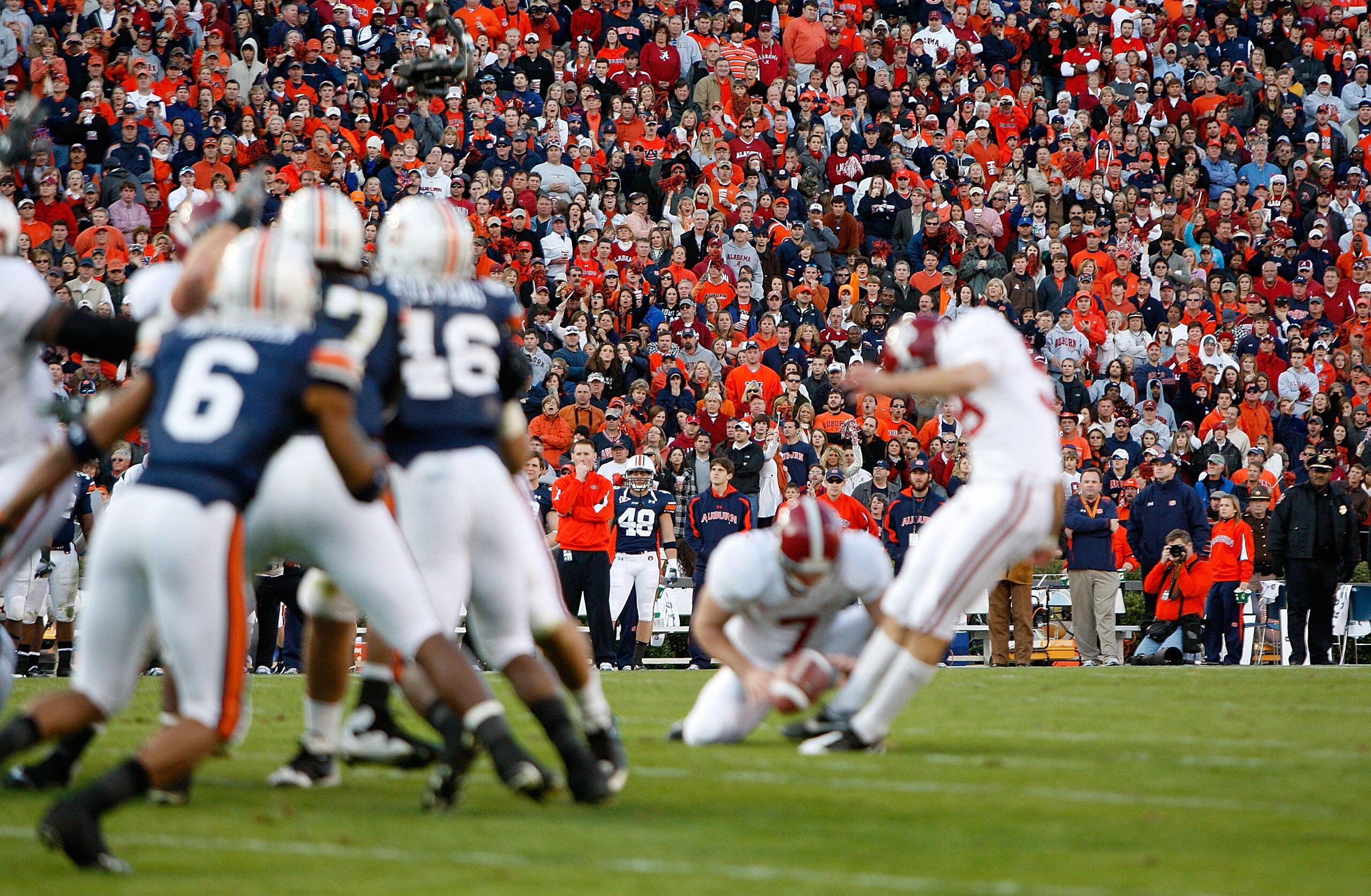 AUBURN, AL - NOVEMBER 27: Fans look on during an field goal by the Alabama Crimson Tide against the Auburn Tigers at Jordan-Hare Stadium on November 27, 2009 in Auburn, Alabama. (Photo by Kevin C. Cox/Getty Images) AUBURN, AL - NOVEMBER 27: Fans look on during an field goal by the Alabama Crimson Tide against the Auburn Tigers at Jordan-Hare Stadium on November 27, 2009 in Auburn, Alabama. (Photo by Kevin C. Cox/Getty Images)
