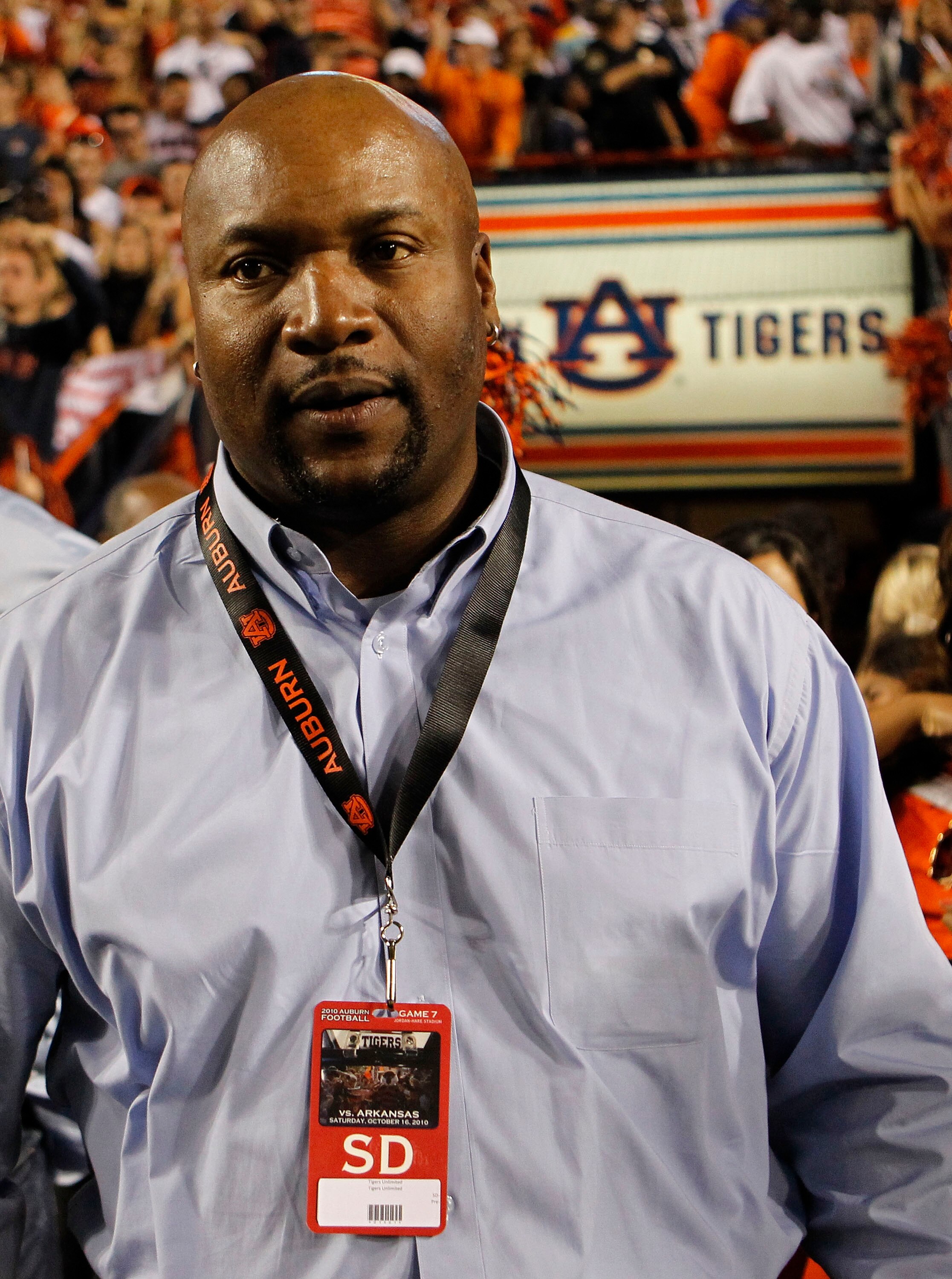 AUBURN - OCTOBER 16:  Former Auburn Tigers football player Bo Jackson watches the action on the sideline during the game between the Auburn Tigers and the Arkansas Razorbacks Auburn Tigers at Jordan-Hare Stadium on October 16, 2010 in Auburn, Alabama.  Th