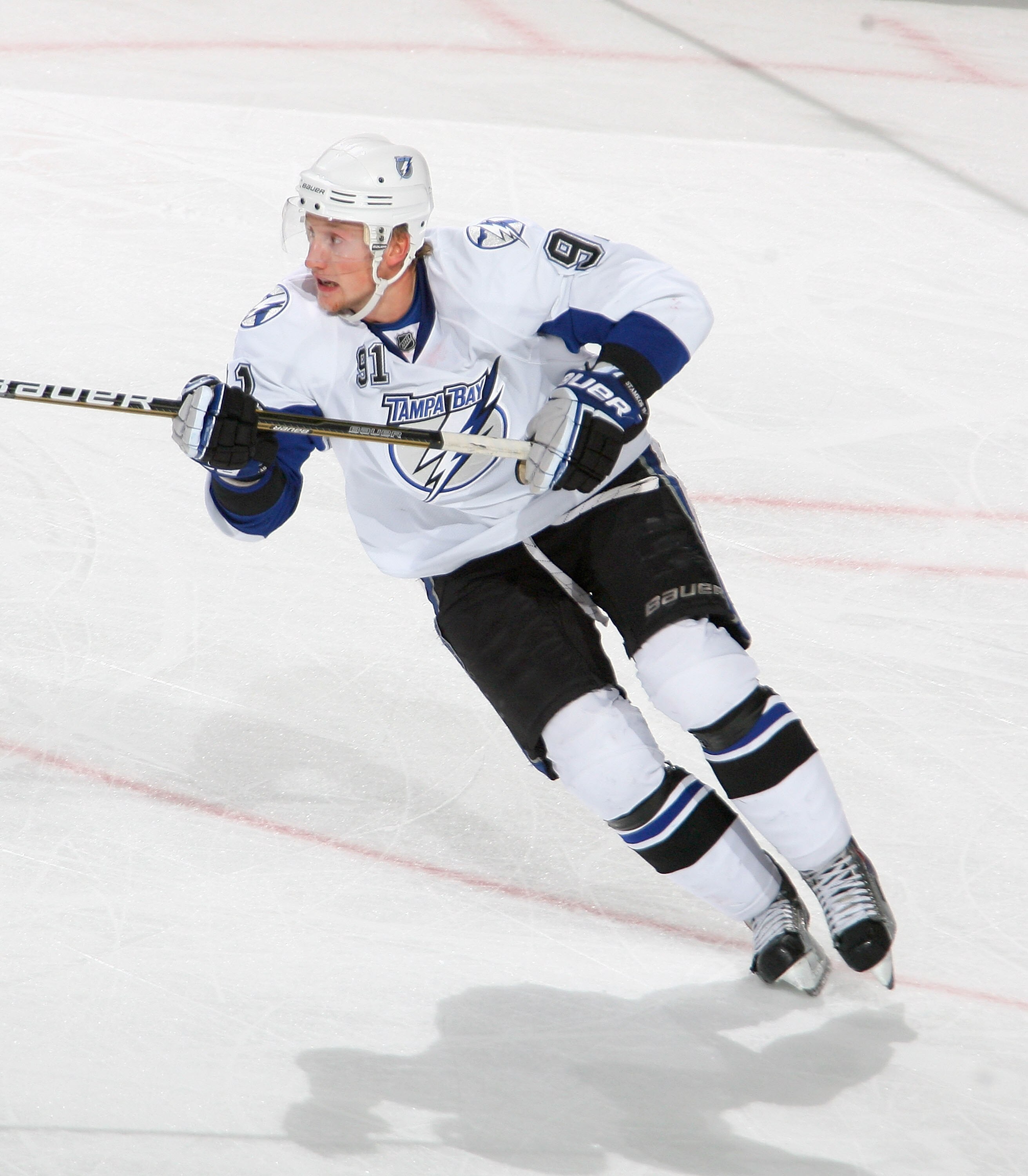 BUFFALO, NY - NOVEMBER 20: Steve Stamkos #91 of the Tampa Bay Lightning plays against the Buffalo Sabres at HSBC Arena on November 20, 2010 in Buffalo, New York. Tampa Bay won 2-1. (Photo by Rick Stewart/Getty Images)