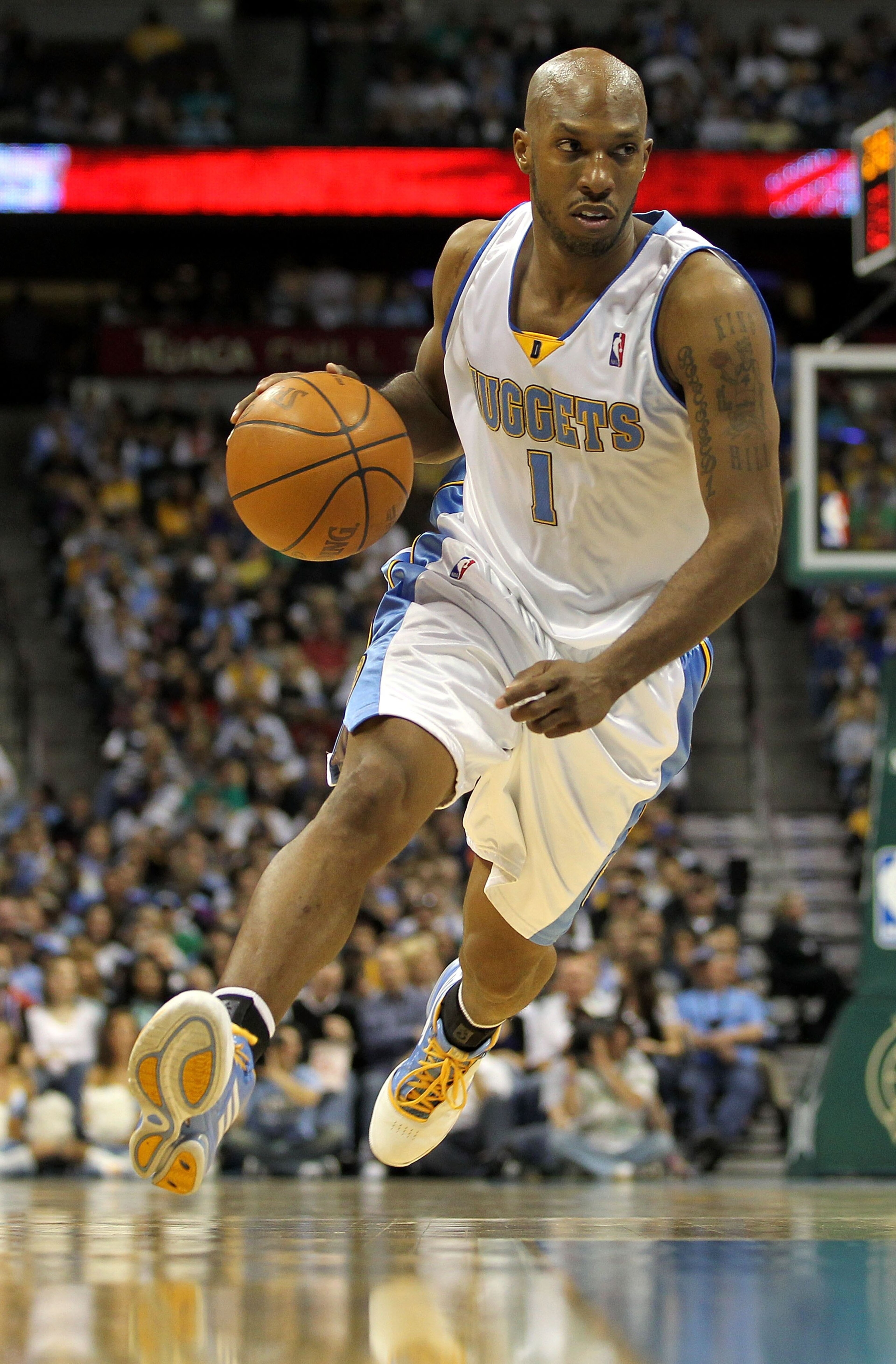 DENVER - APRIL 08:  Chauncey Billups #1 of the Denver Nuggets drives drives to the basket against the Los Angeles Lakers during NBA action at the Pepsi Center on April 8, 2010 in Denver, Colorado. The Nuggets defeated the Lakers 98-96. NOTE TO USER: User