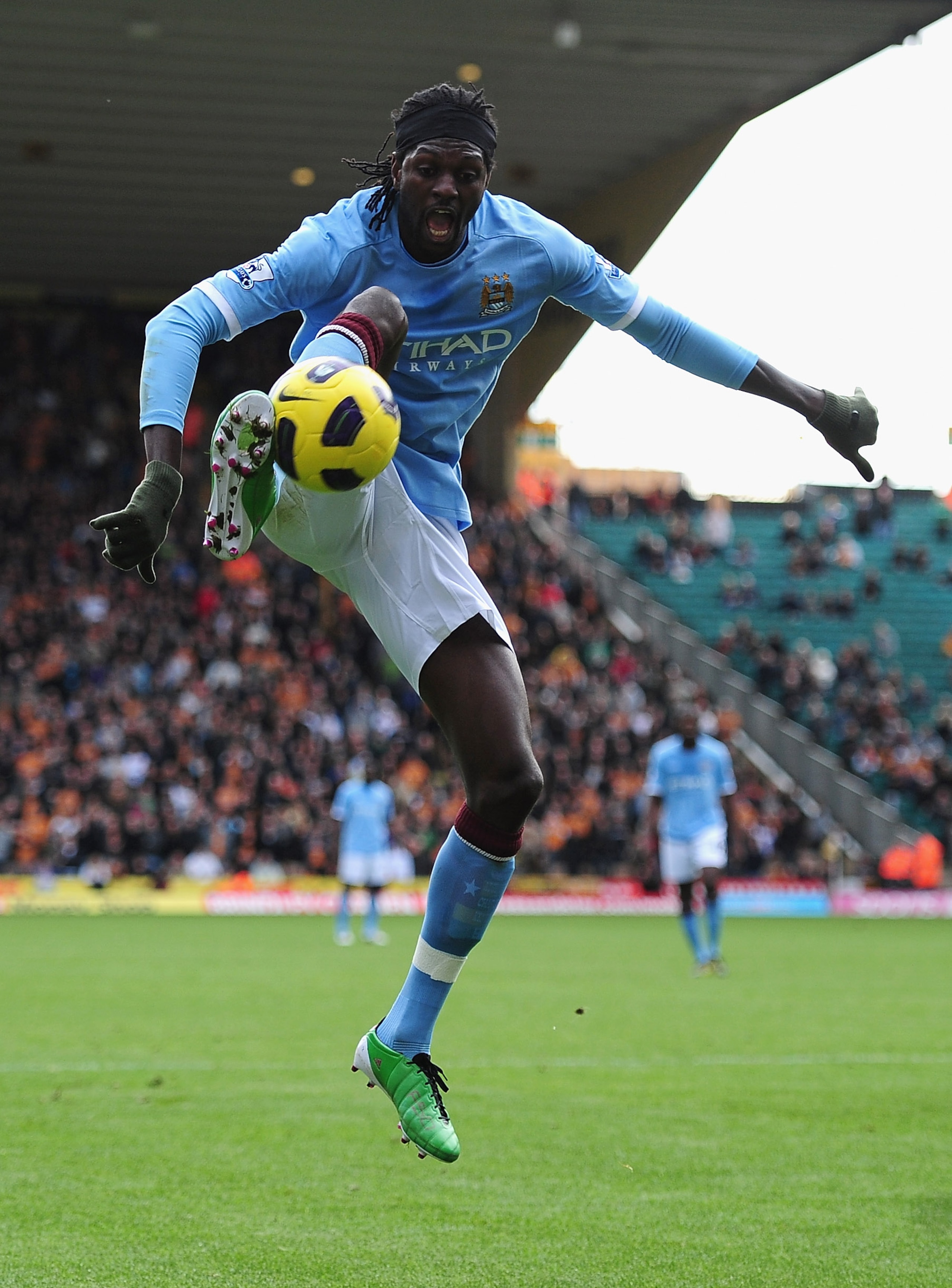 WOLVERHAMPTON, ENGLAND - OCTOBER 30:  Emmanuel Adebayor of Manchester City in action during the Barclays Premier League match between Wolverhampton Wanderers and Manchester City at Molineux on October 30, 2010 in Wolverhampton, England.  (Photo by Laurenc