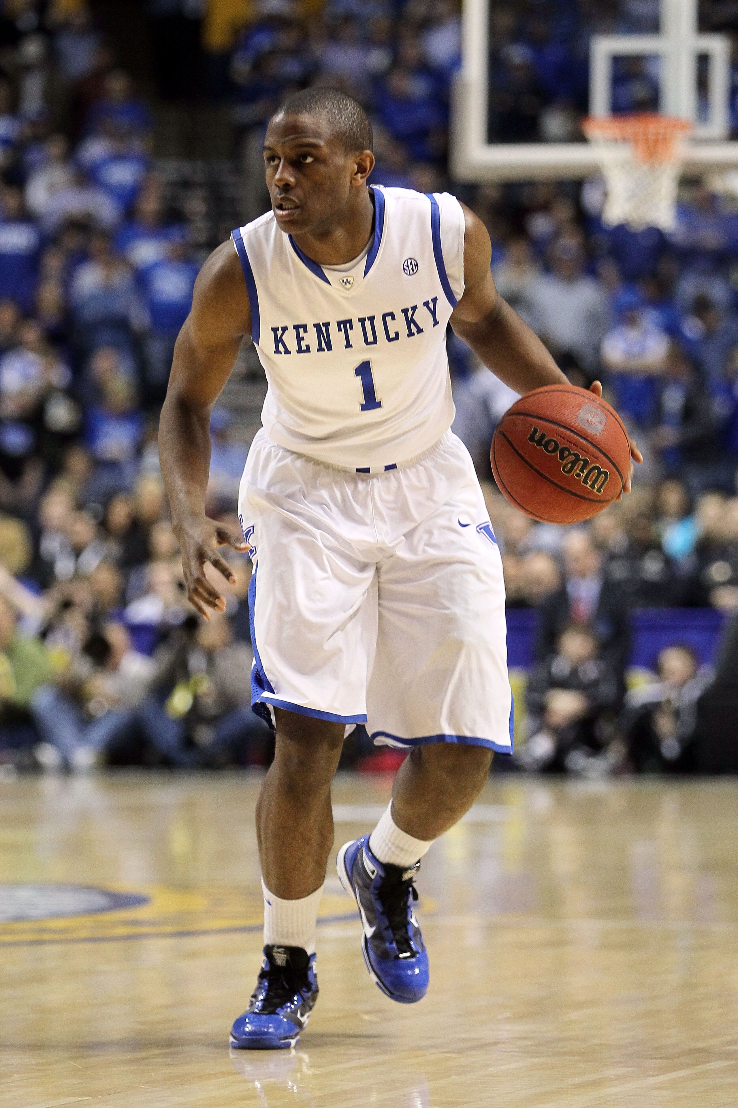 NASHVILLE, TN - MARCH 14:  Darius Miller #1 of the Kentucky Wildcats brings the ball up against the Mississippi State Bulldogs during the final of the SEC Men's Basketball Tournament at the Bridgestone Arena on March 14, 2010 in Nashville, Tennessee.Kentu