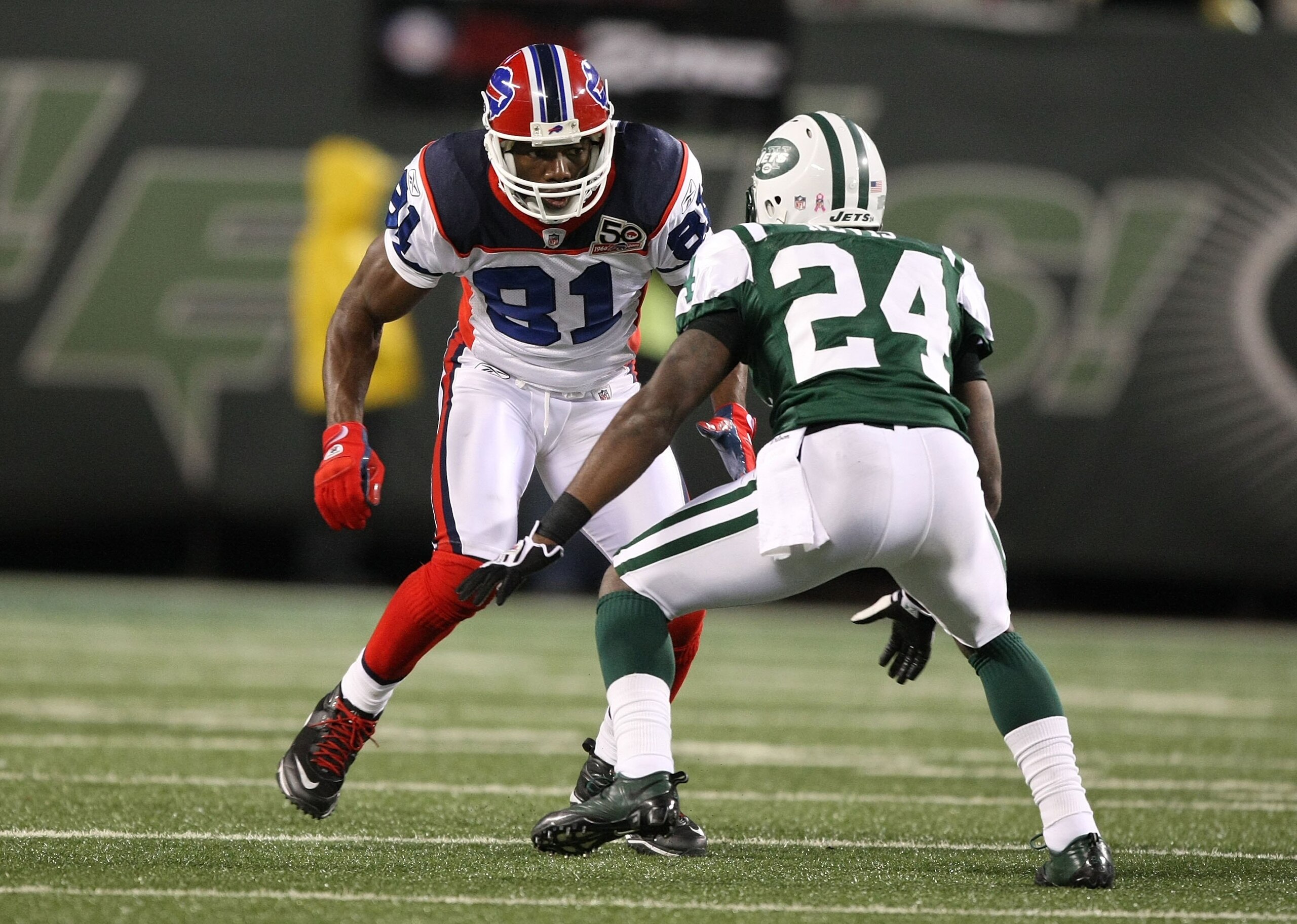 EAST RUTHERFORD, NJ - OCTOBER 18:  Terrell Owens #81 of The Buffalo Bills lines up against Darrelle Revis #24  of The New York Jets during their game on October 18, 2009 at Giants Stadium in East Rutherford, New Jersey.  (Photo by Al Bello/Getty Images)