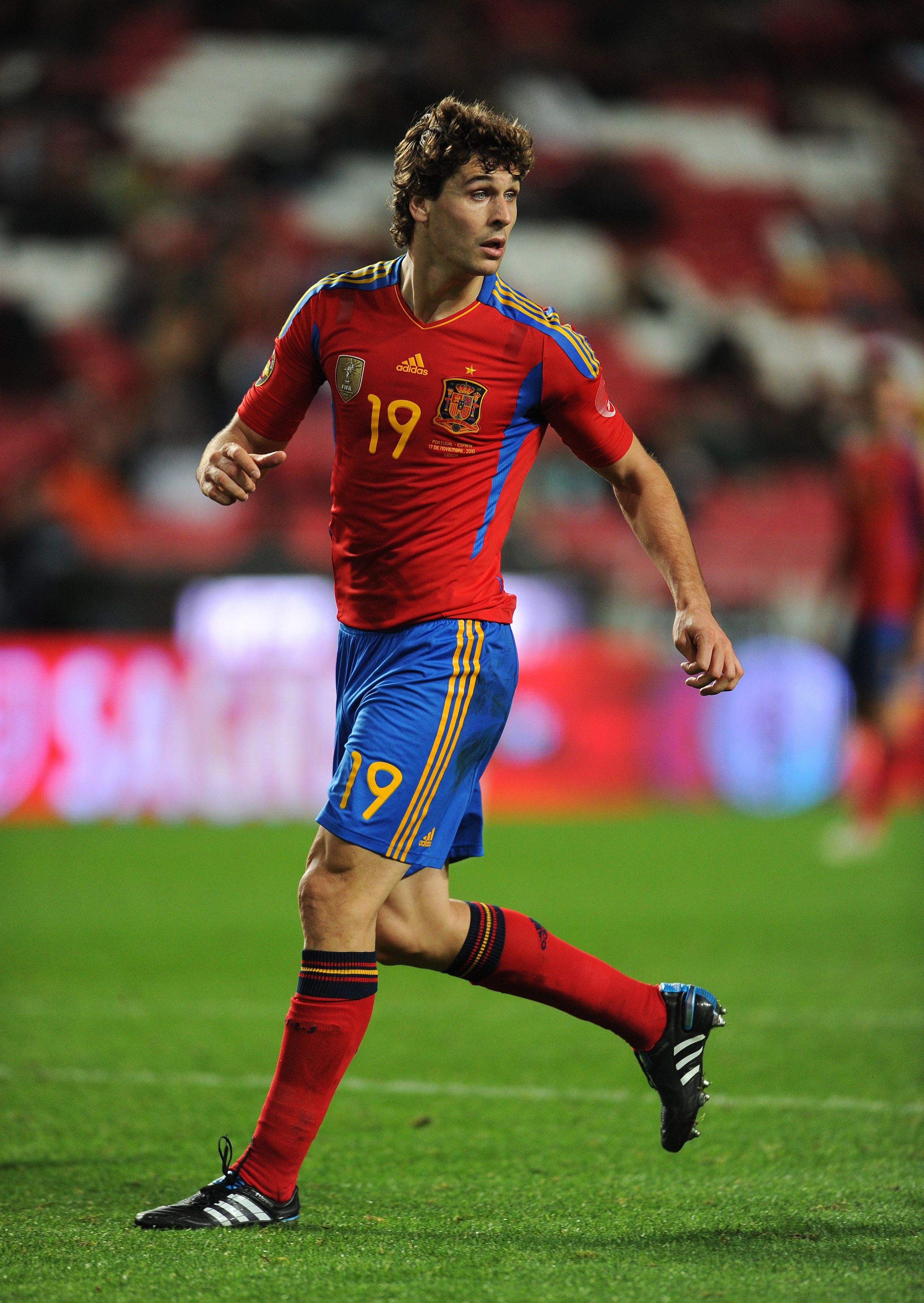 LISBON, PORTUGAL - NOVEMBER 17:  Fernando Llorente of Spain in action during the International Friendly match between Portugal and Spain at the Estadio da Luz on November 17, 2010 in Lisbon, Portugal.  (Photo by Jasper Juinen/Getty Images)