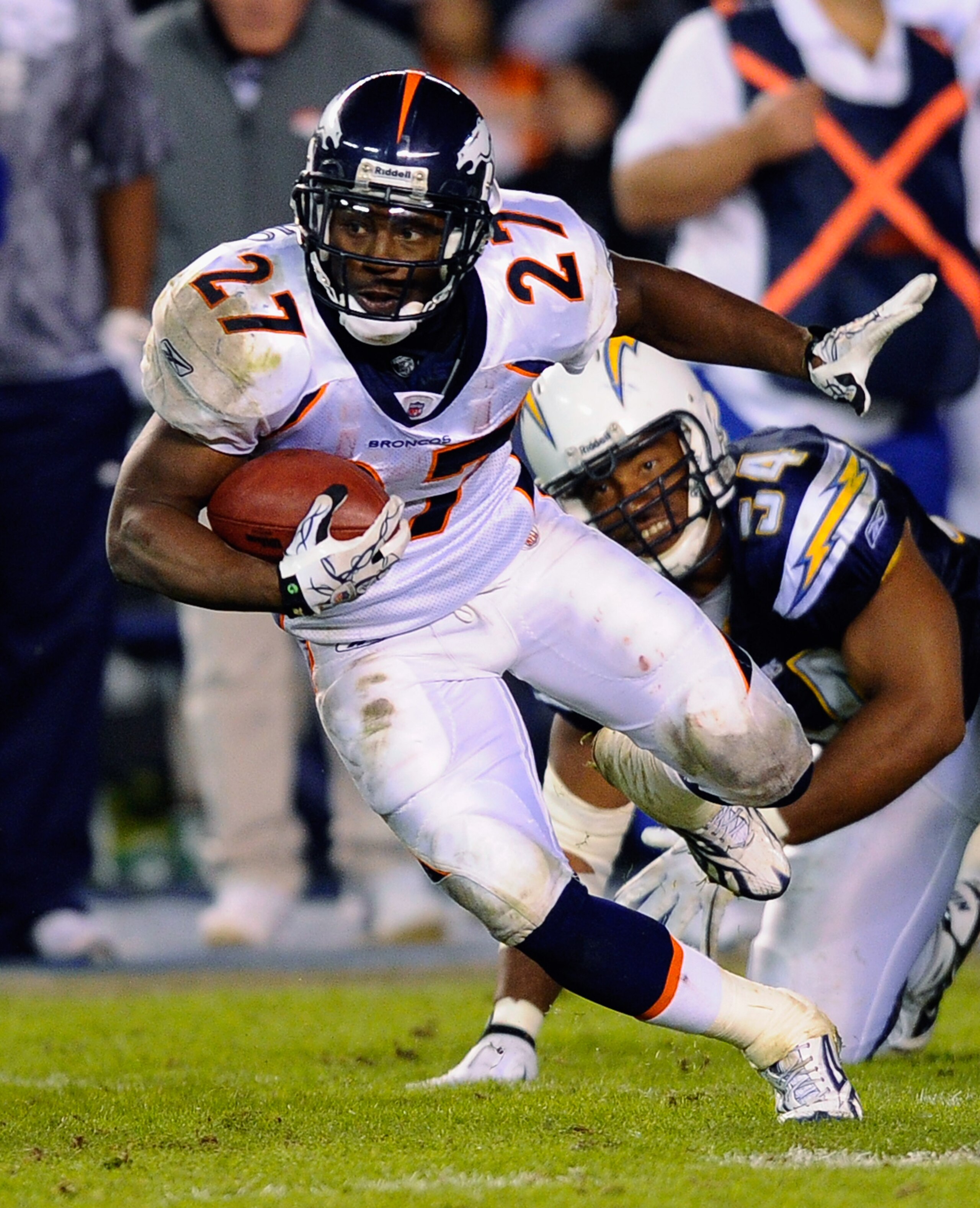 SAN DIEGO - NOVEMBER 22:  Knowshon Moreno #27 of the Denver Broncos rushes against the San Diego Chargers at Qualcomm Stadium on November 22, 2010 in San Diego, California. Chargers defeated the Broncos 35-14.  (Photo by Kevork Djansezian/Getty Images)