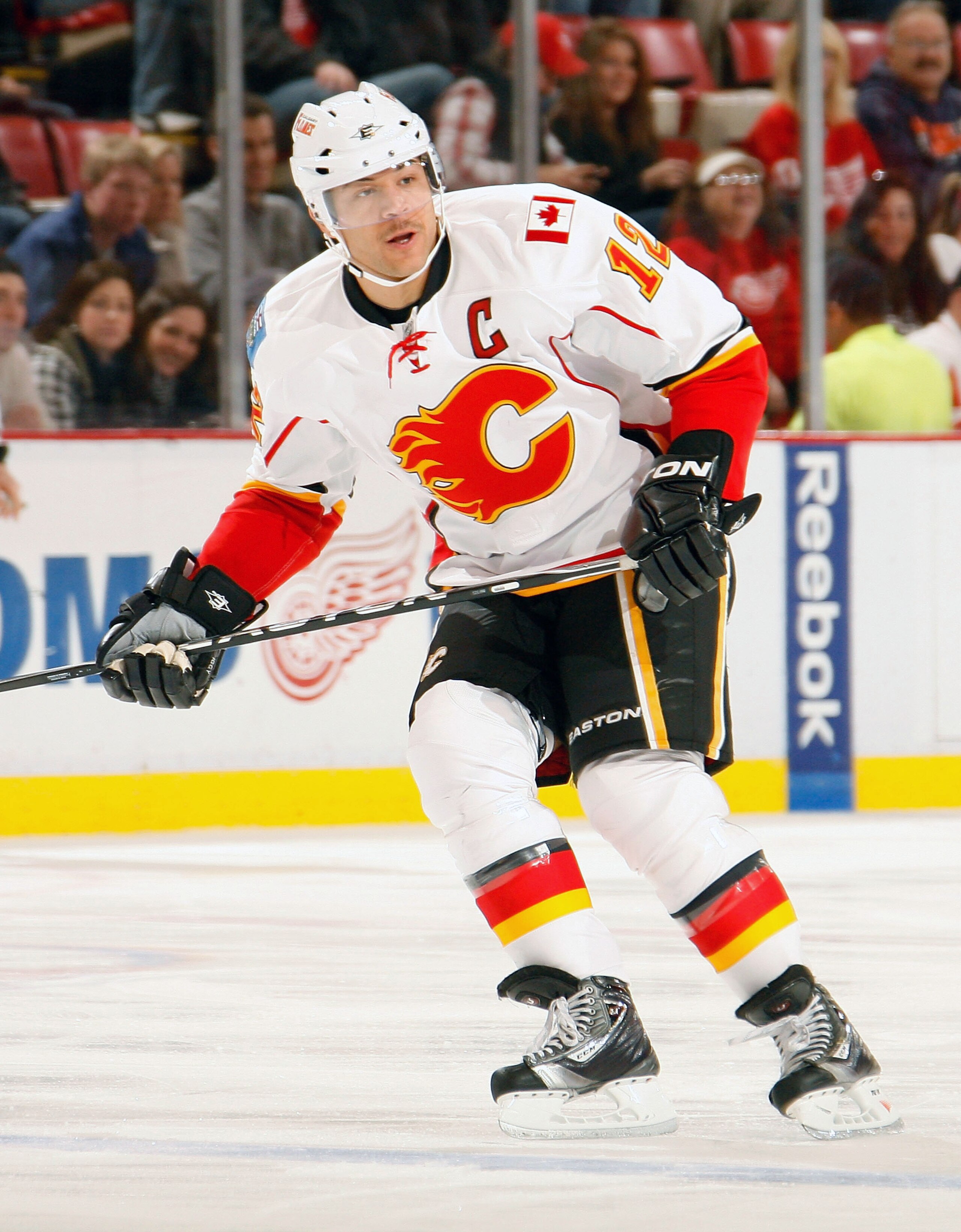 DETROIT, MI - NOVEMBER 21:  Jarome Iginla #12 of the Calgary Flames skates against the Detroit Red Wings during their NHL game at Joe Louis Arena on November 21, 2010 in Detroit, Michigan.(Photo by Dave Sandford/Getty Images)
