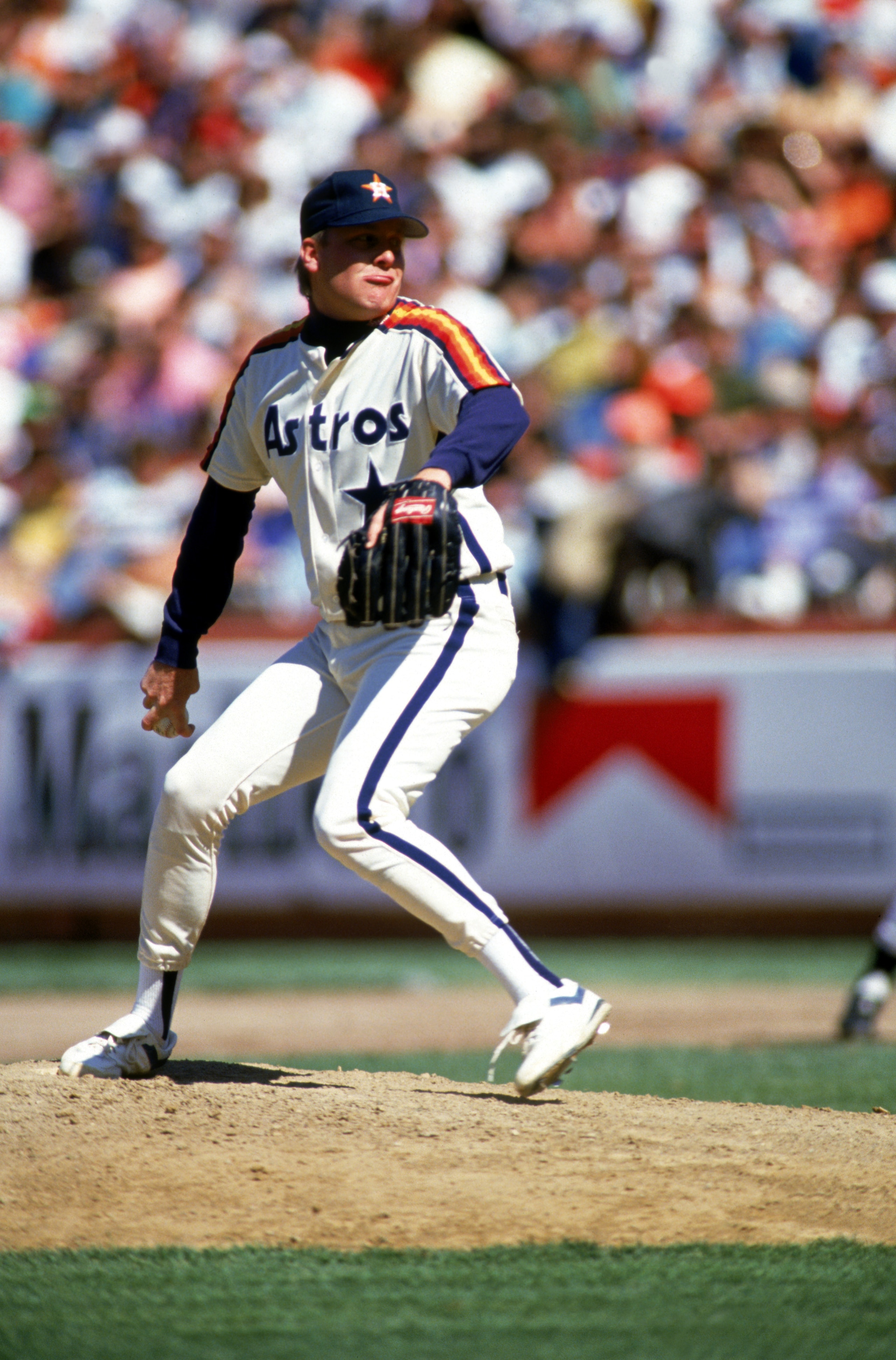 SAN FRANCISCO - APRIL 1991:  Pitcher Curt Schilling #19 of the Houston Astros pitches during an MLB game in April 1991 against the San Francisco Giants at Candlestick Park in San Francisco, California. (Photo by Otto Greule Jr/Getty Images)