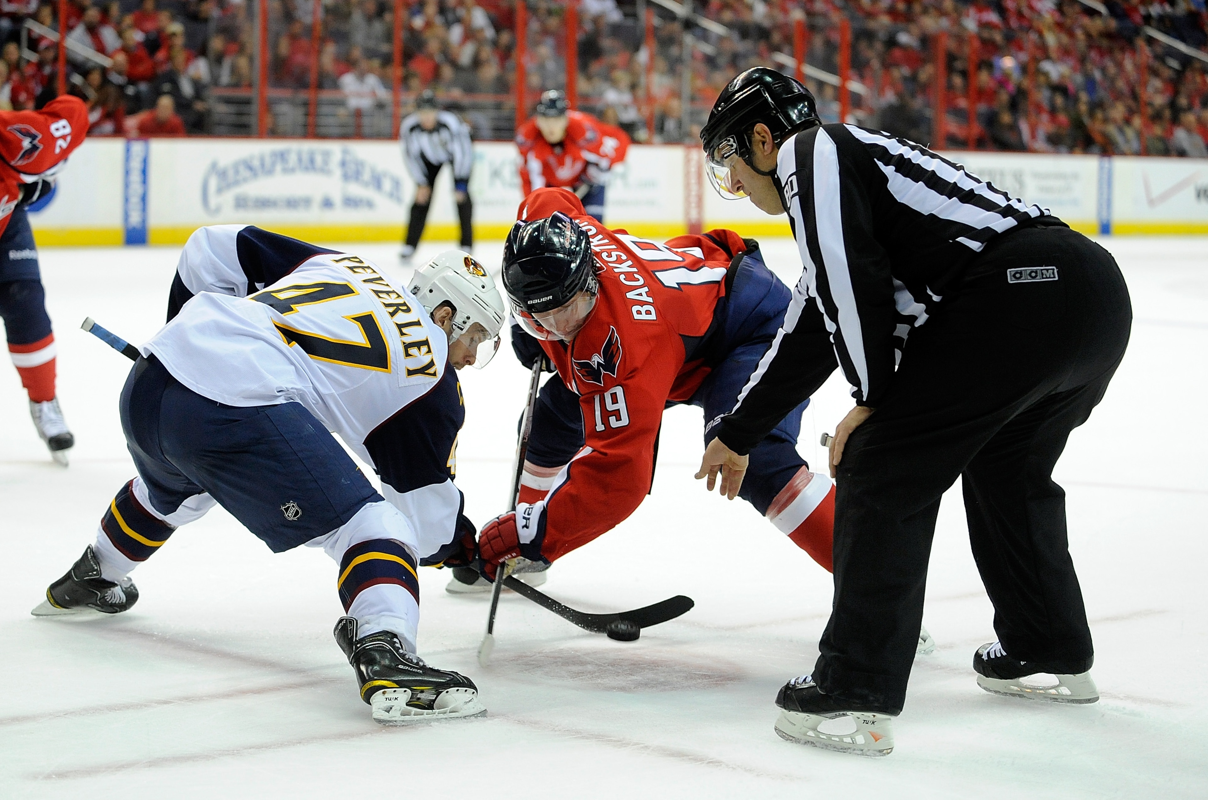 WASHINGTON - NOVEMBER 14:  Rich Peverley #47 of the Atlanta Thrashers takes a face off againt Nicklas Backstrom #19 of the Washington Capitals at the Verizon Center on November 14, 2010 in Washington, DC.  (Photo by Greg Fiume/Getty Images)