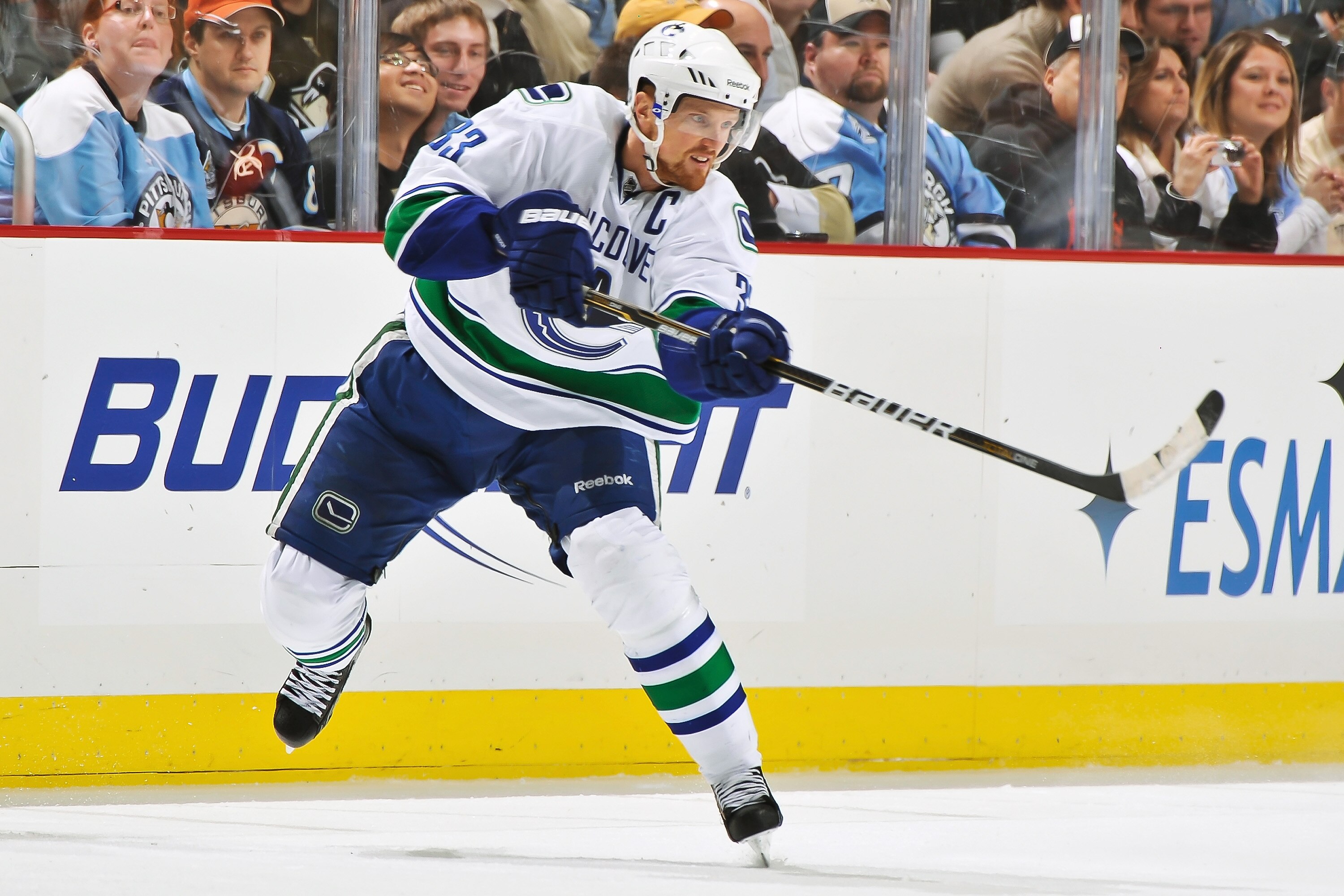 PITTSBURGH - NOVEMBER 17:  Henrik Sedin #33 of the Vancouver Canucks skates against the Pittsburgh Penguins on November 17, 2010 at Consol Energy Center in Pittsburgh, Pennsylvania.  (Photo by Jamie Sabau/Getty Images)