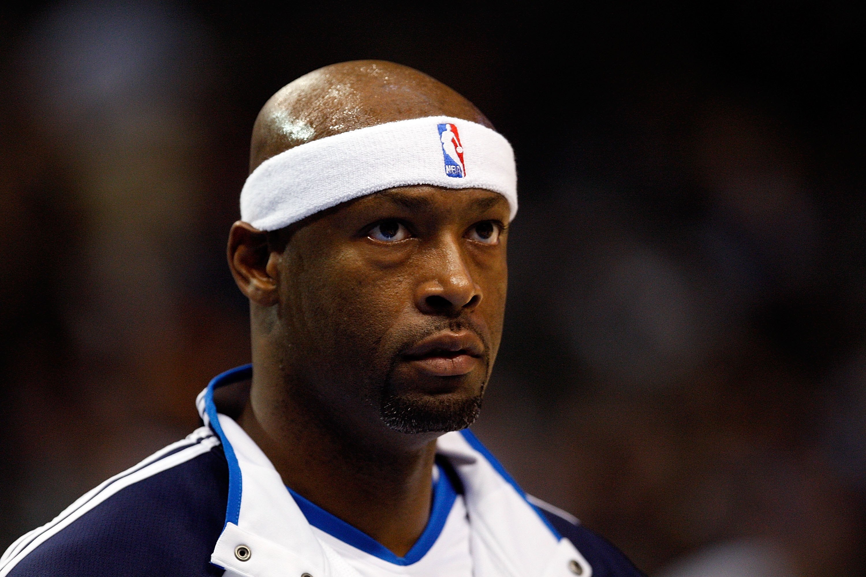 DALLAS - NOVEMBER 30:  Center Erick Dampier #25 of the Dallas Mavericks on November 30, 2009 at American Airlines Center in Dallas, Texas.  NOTE TO USER: User expressly acknowledges and agrees that, by downloading and/or using this Photograph, user is con