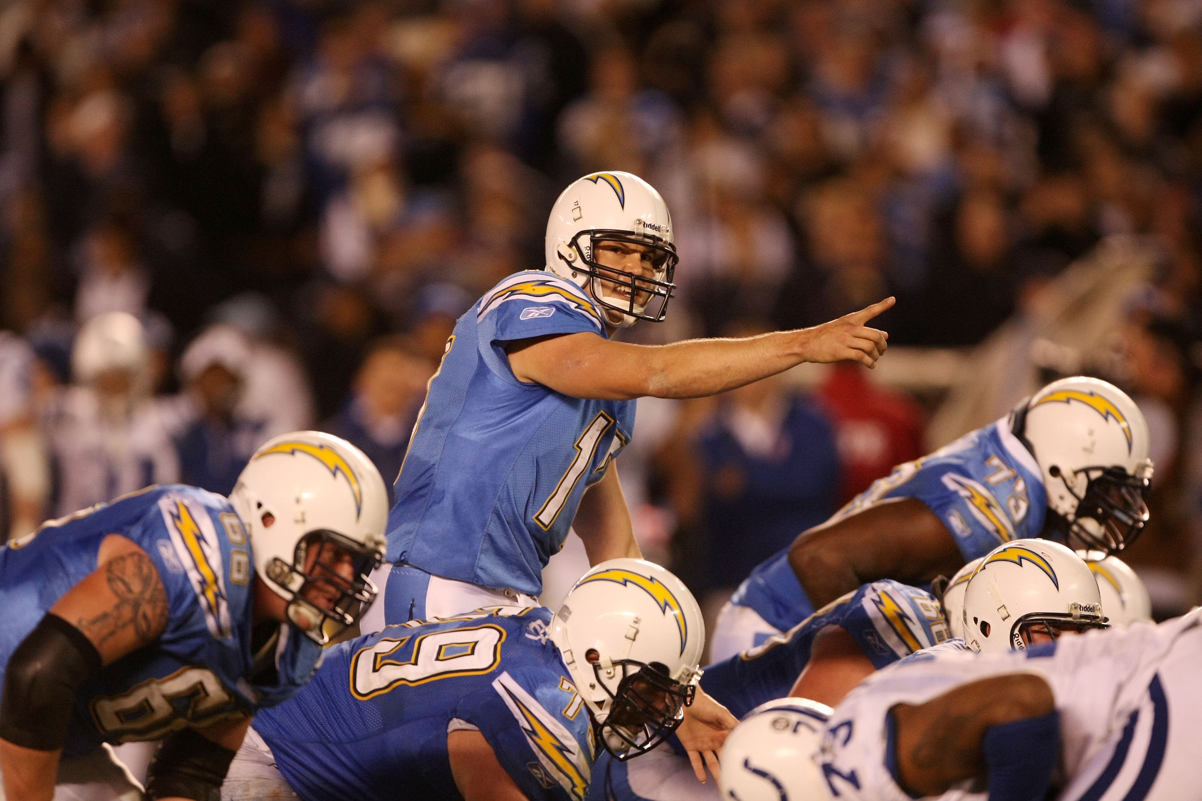 SAN DIEGO - JANUARY 03:  Philip Rivers #17 of the San Diego Chargers signals to his team during the AFC Wild Card Game against the Indianapolis Colts on January 3, 2009 at Qualcomm Stadium in San Diego, California.  (Photo by Stephen Dunn/Getty Images)
