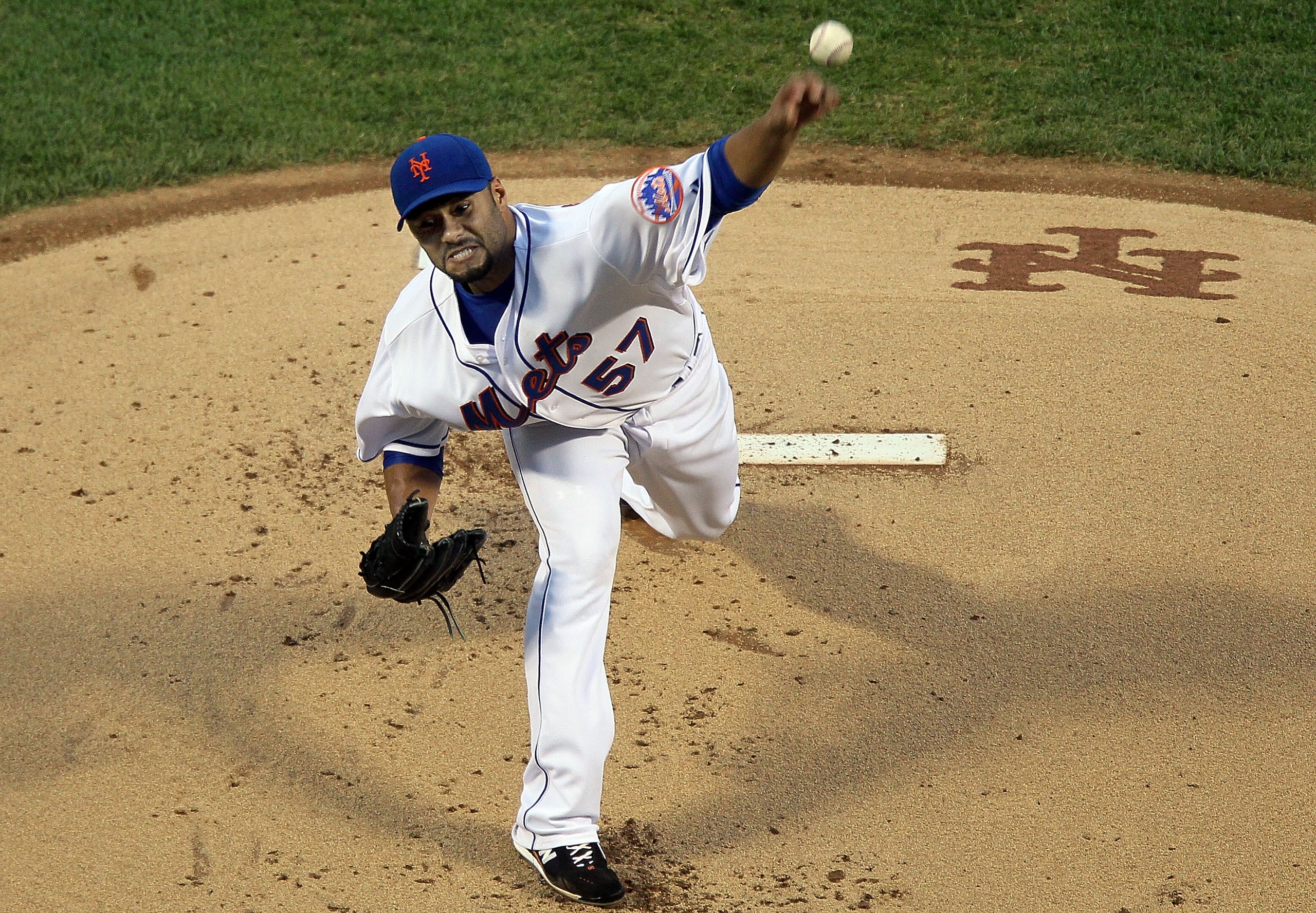 NEW YORK - AUGUST 28: Johan Santana #57 of the New York Mets delivers a pitch against the Houston Astros on August 28, 2010 at Citi Field in the Flushing neighborhood of the Queens borough of New York City. (Photo by Jim McIsaac/Getty Images) NEW YORK - AUGUST 28: Johan Santana #57 of the New York Mets delivers a pitch against the Houston Astros on August 28, 2010 at Citi Field in the Flushing neighborhood of the Queens borough of New York City. (Photo by Jim McIsaac/Getty Images)