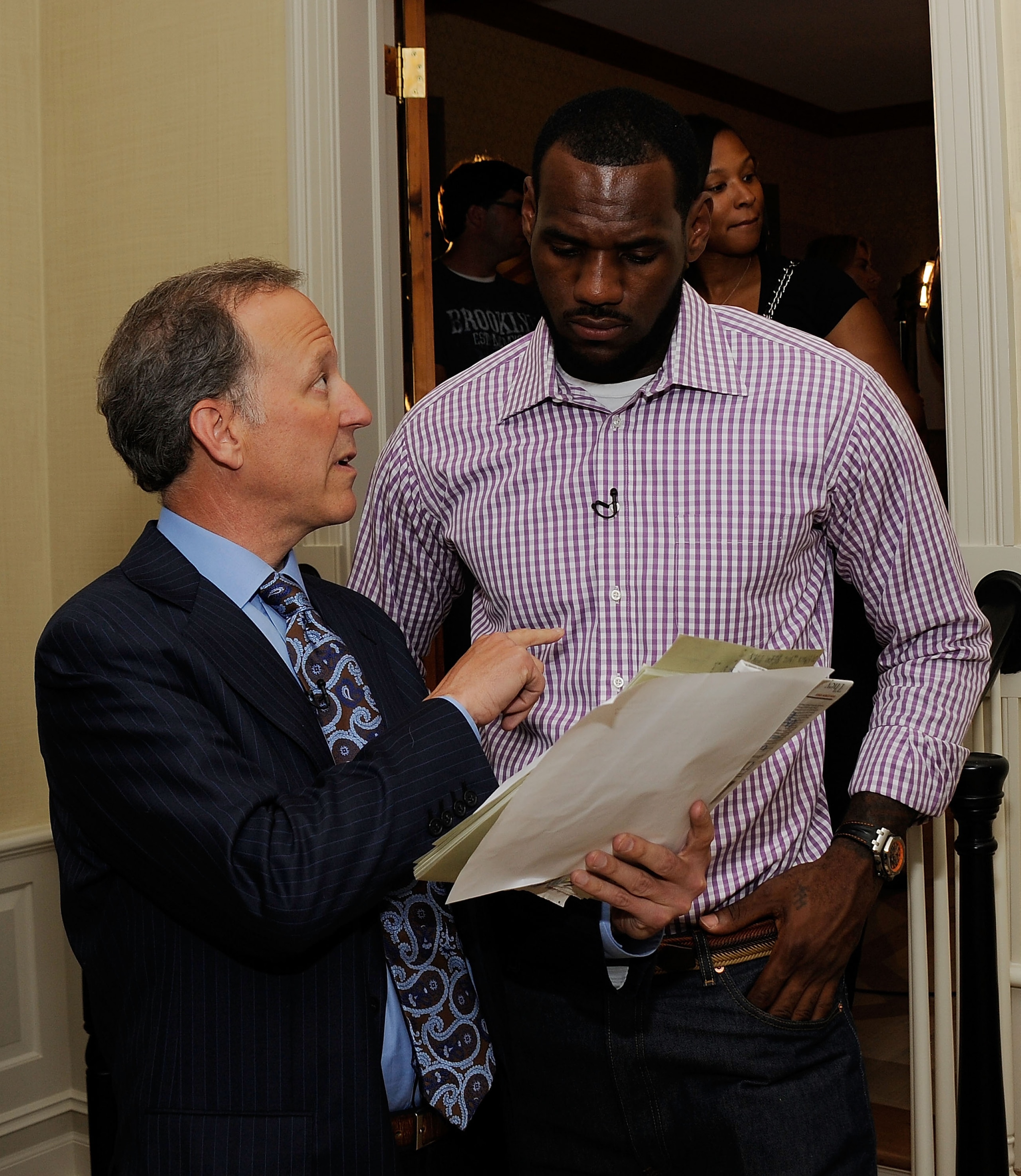 GREENWICH, CT - JULY 08: (EXCLUSIVE COVERAGE) Jim Gray of ESPN speaks with LeBron James at attends the LeBron James Pre Decision Meet and Greet on July 8, 2010 in Greenwich, Connecticut. Proceeds from tonight's 2.5 million dollar event will be donated t GREENWICH, CT - JULY 08: (EXCLUSIVE COVERAGE) Jim Gray of ESPN speaks with LeBron James at attends the LeBron James Pre Decision Meet and Greet on July 8, 2010 in Greenwich, Connecticut. Proceeds from tonight's 2.5 million dollar event will be donated t