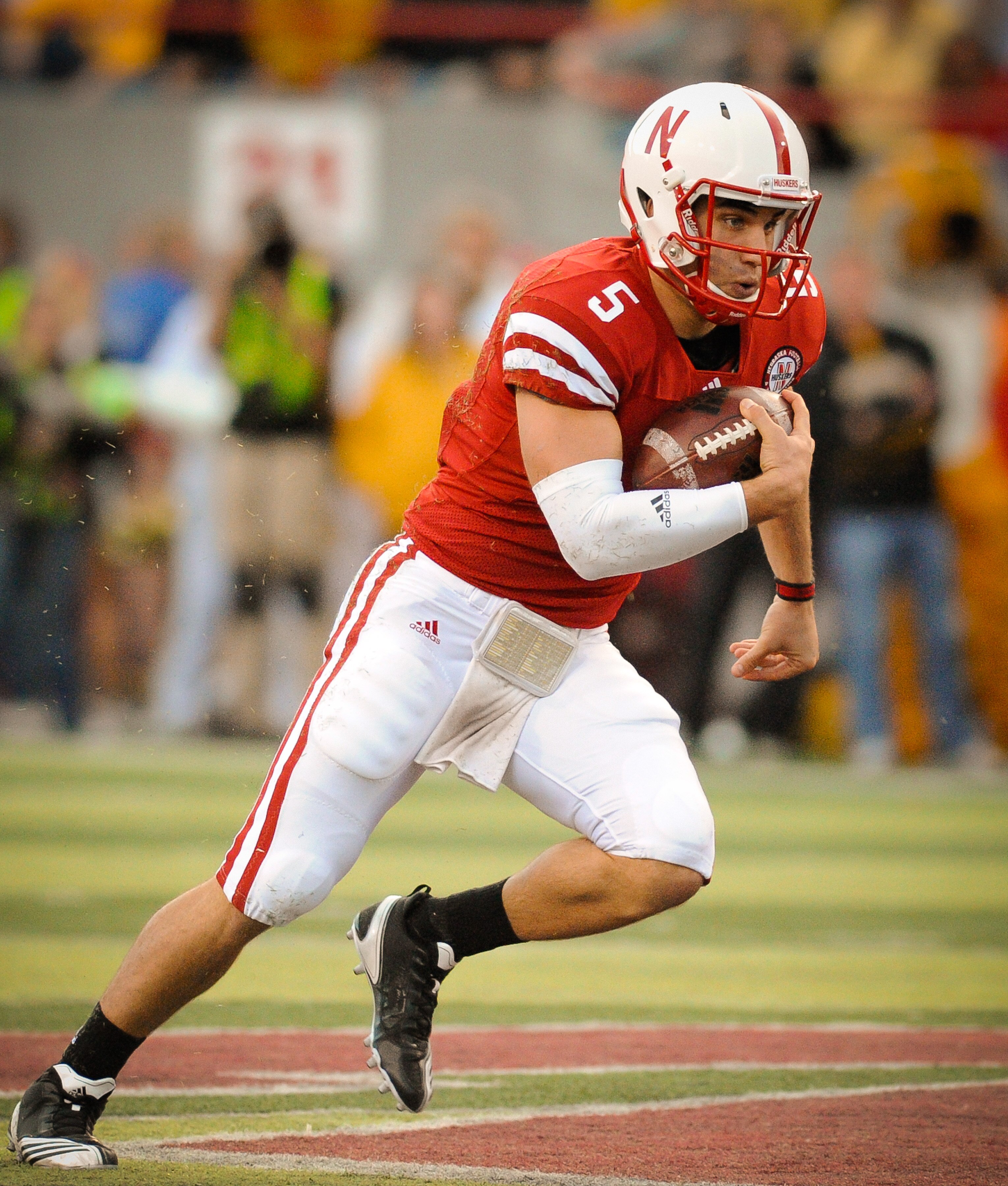 LINCOLN, NE - OCTOBER 30: Quarterback Zac Lee #5 of the Nebraska Cornhuskers runs downfield during second half action of their game at Memorial Stadium on October 30, 2010 in Lincoln, Nebraska. Nebraska Defeated Missouri 31-17. (Photo by Eric Francis/Gett