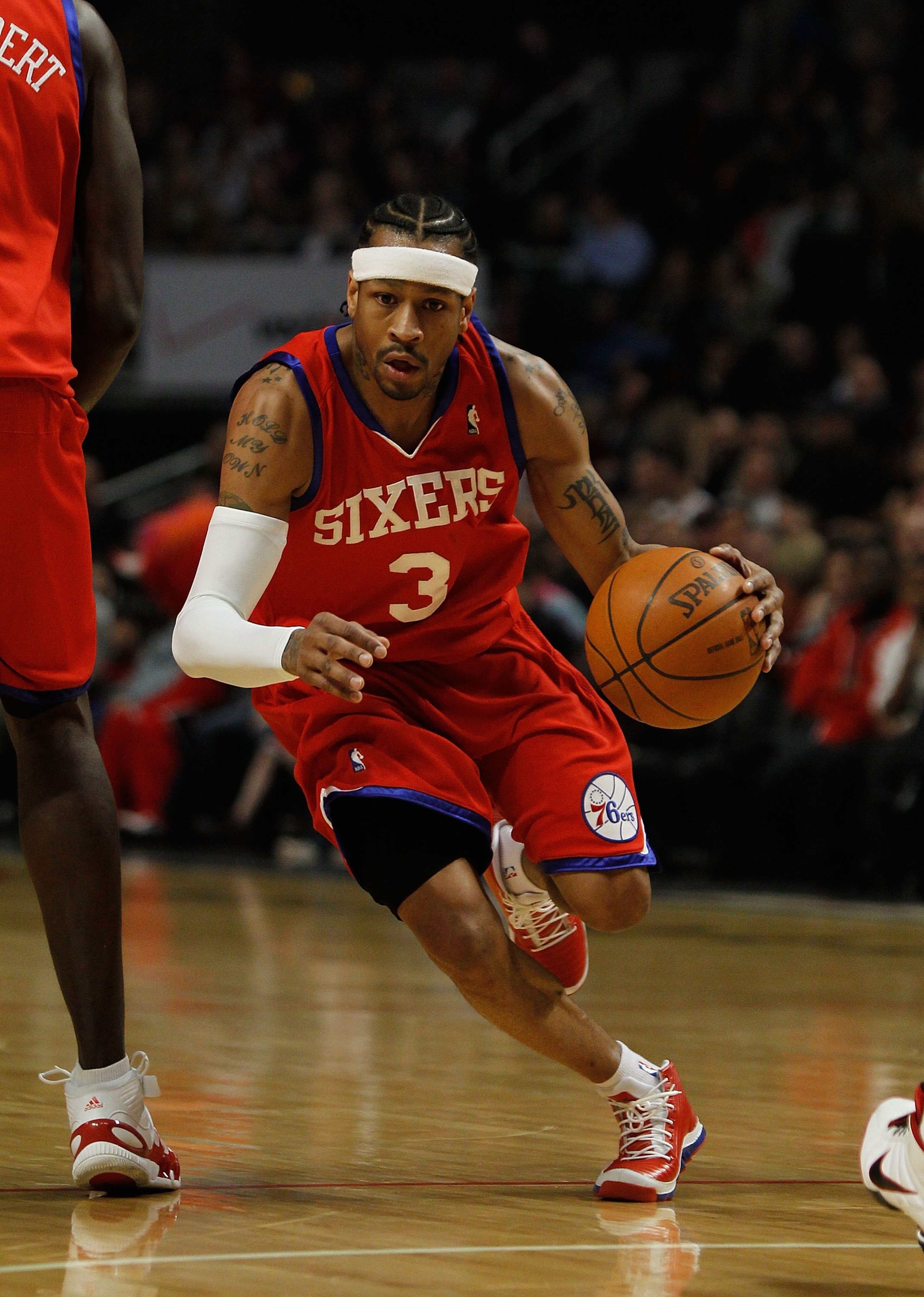 CHICAGO - FEBRUARY 20: Allen Iverson #3 of the Philadelphia 76ers moves against the Chicago Bulls at the United Center on February 20, 2010 in Chicago, Illinois. The Bulls defeated the 76ers 122-90. NOTE TO USER: User expressly acknowledges and agrees tha