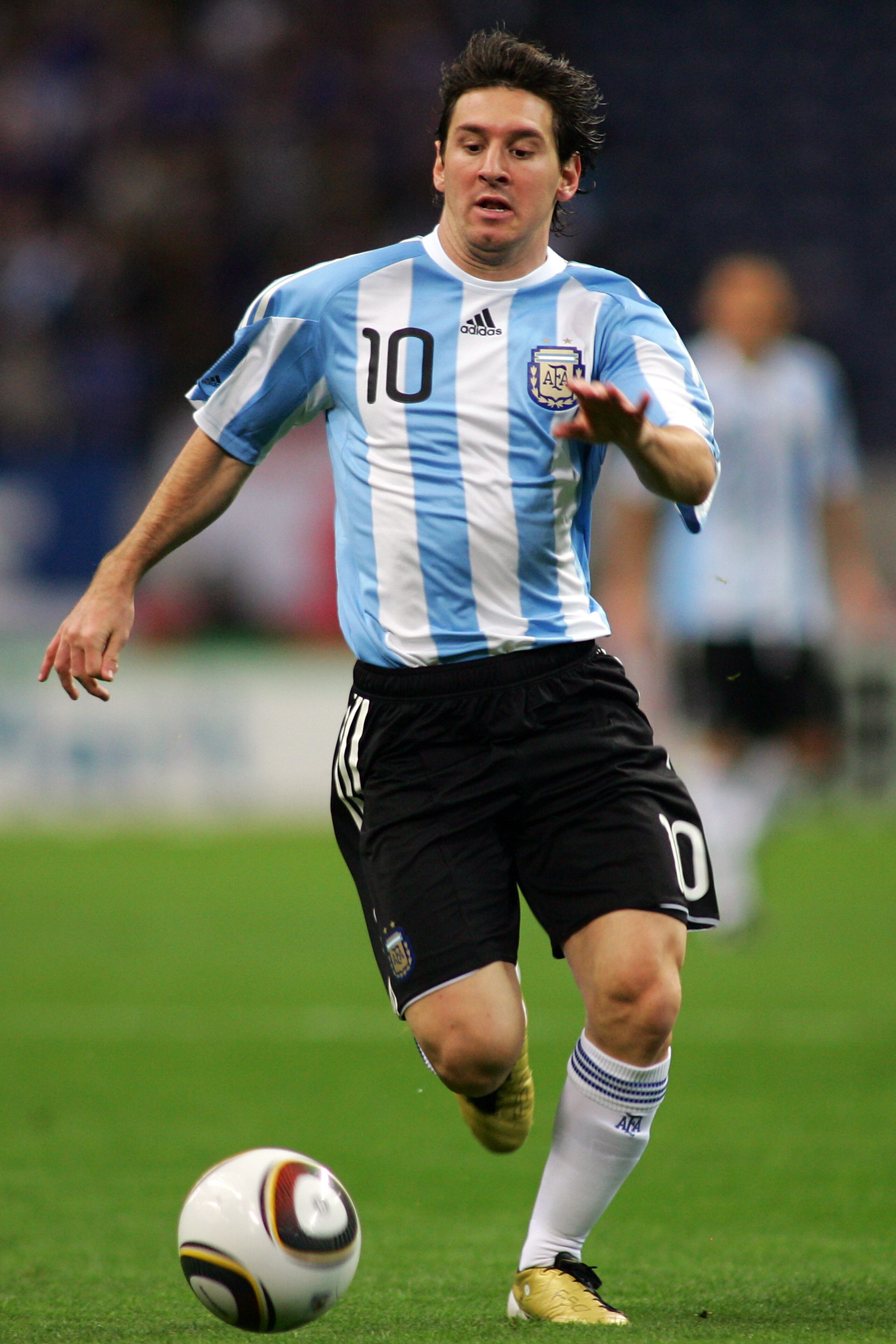 SAITAMA, JAPAN - OCTOBER 08: Lionel Messi of Argentina is in action during the international friendly match between Japan and Argentina at Saitama Stadium on October 8, 2010 in Saitama, Japan. (Photo by Koji Watanabe/Getty Images) SAITAMA, JAPAN - OCTOBER 08: Lionel Messi of Argentina is in action during the international friendly match between Japan and Argentina at Saitama Stadium on October 8, 2010 in Saitama, Japan. (Photo by Koji Watanabe/Getty Images)
