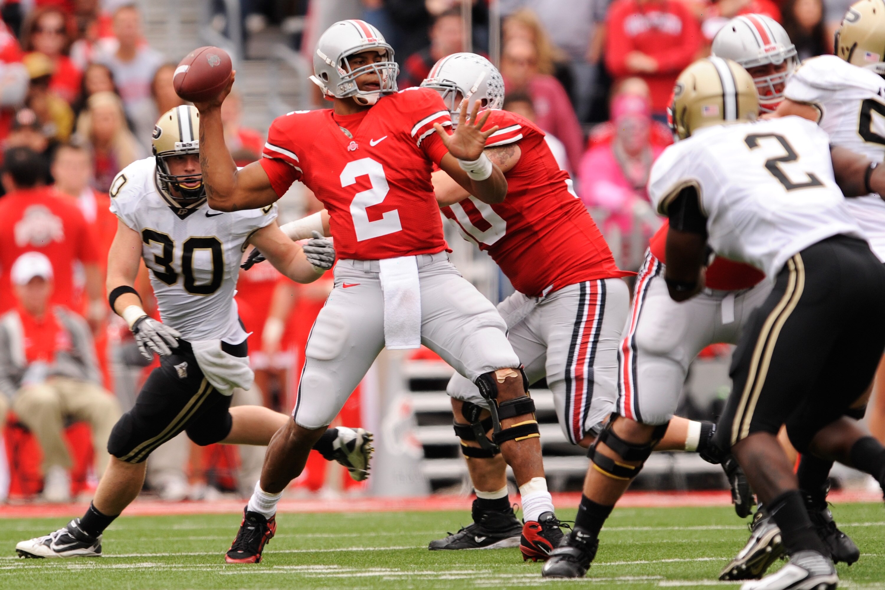 COLUMBUS, OH - OCTOBER 23:  Terrelle Pryor #2 of the Ohio State Buckeyes throws a pass in the first half against the Purdue Boilermakers at Ohio Stadium on October 23, 2010 in Columbus, Ohio.  (Photo by Jamie Sabau/Getty Images)