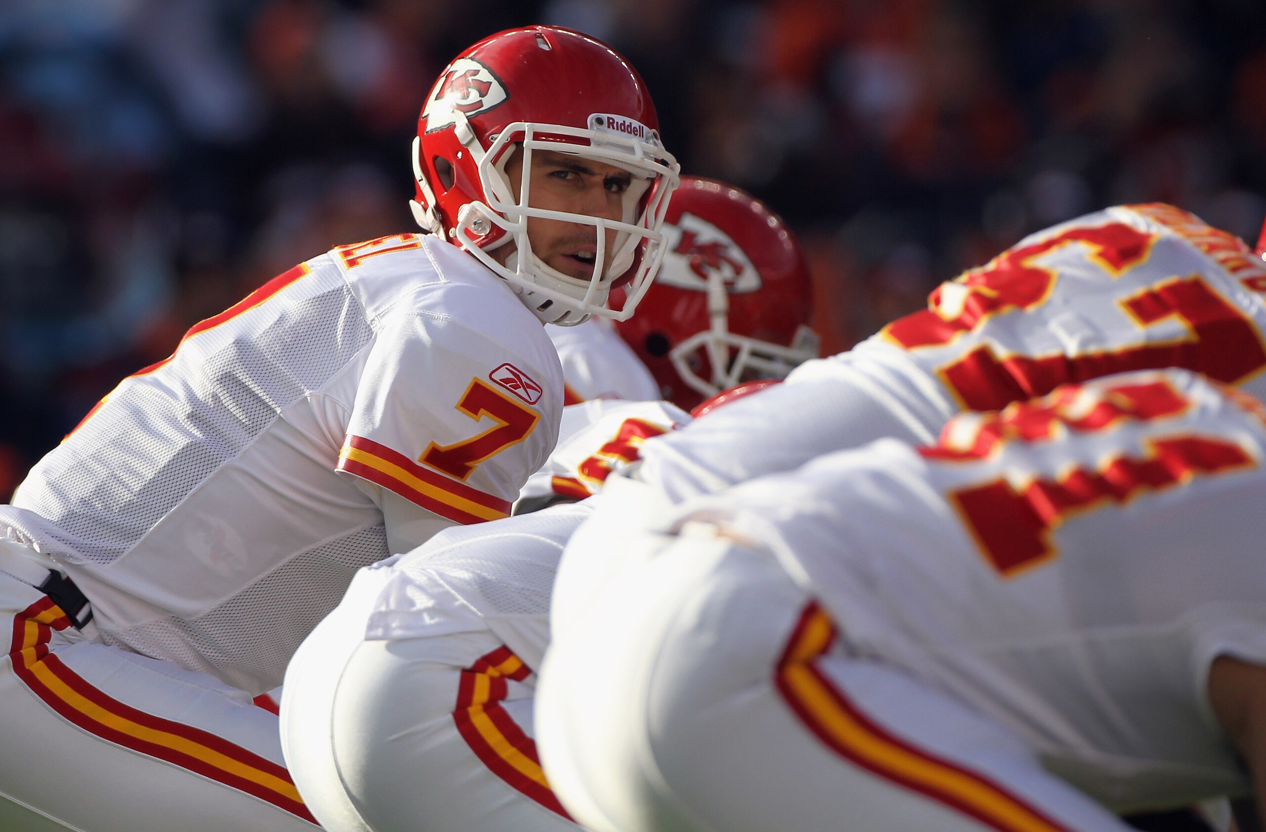DENVER - NOVEMBER 14:  Quarterback Matt Cassel #7 of the Kansas City Chiefs runs the offense against the Denver Bronco at INVESCO Field at Mile High on November 14, 2010 in Denver, Colorado. The Broncos defeated the Chiefs 49-29.  (Photo by Doug Pensinger