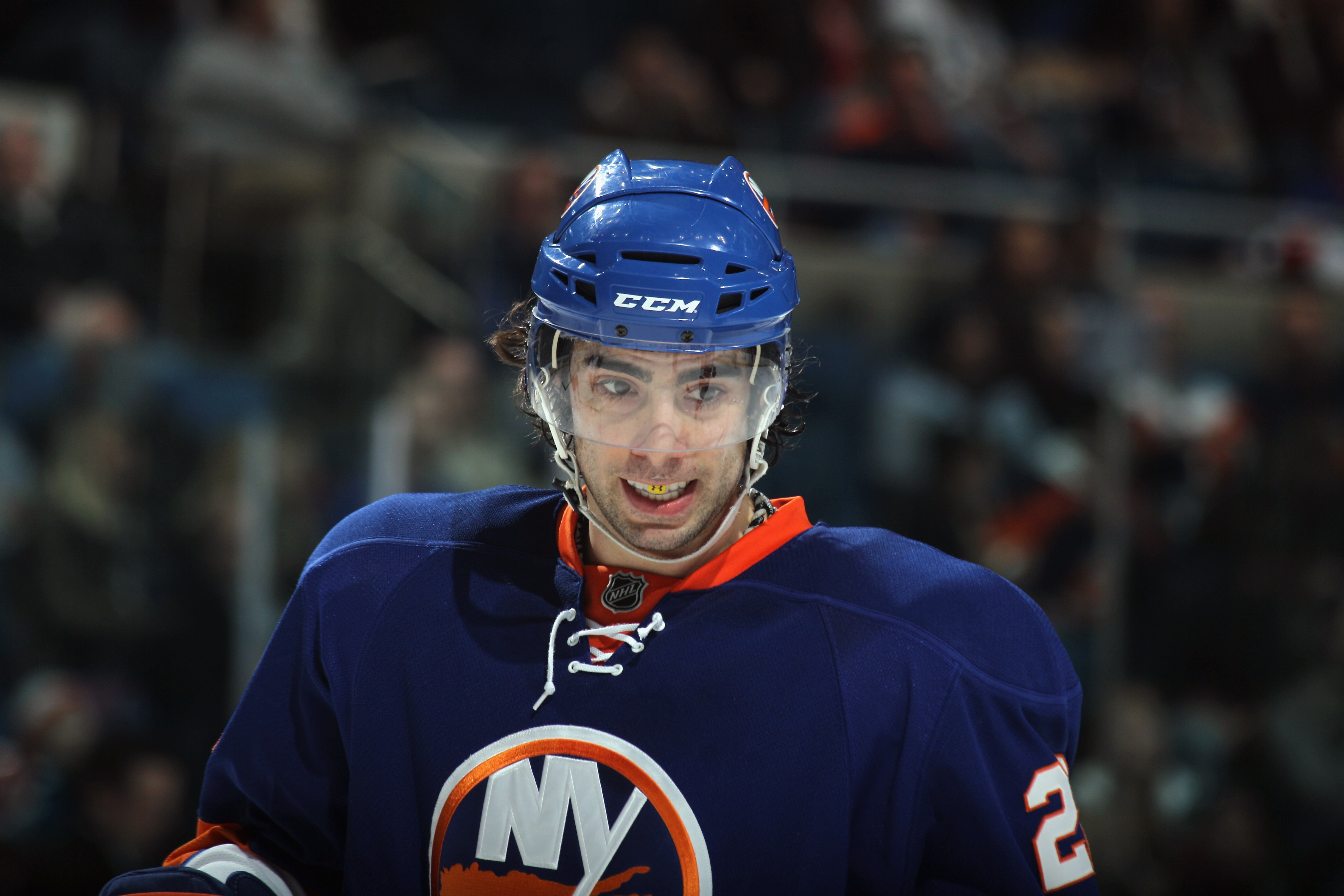 UNIONDALE, NY - NOVEMBER 24: Matt Moulson #26 of the New York Islanders skates against the Columbus Blue Jackets at the Nassau Coliseum on November 24, 2010 in Uniondale, New York.  (Photo by Bruce Bennett/Getty Images)