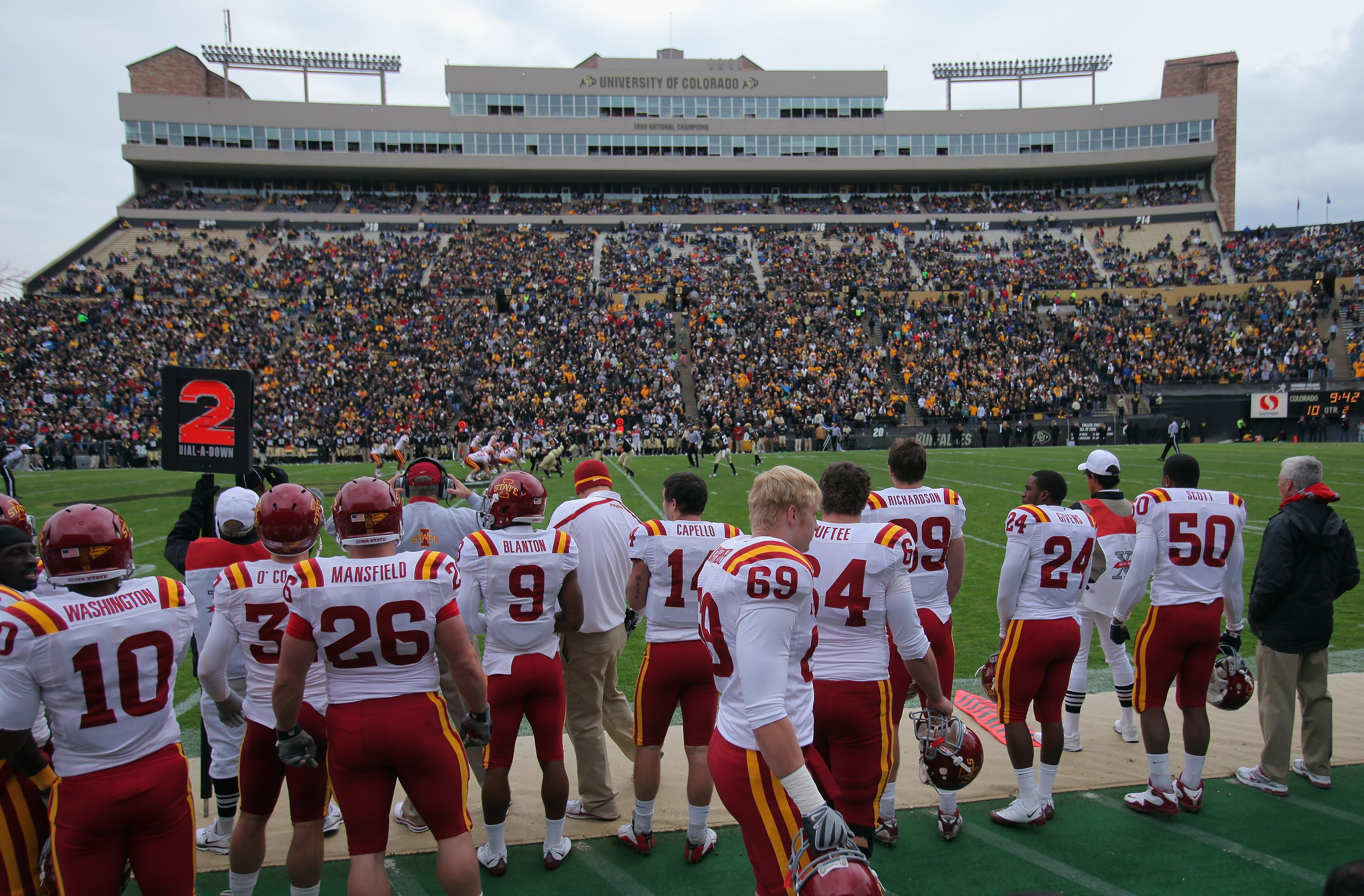 BOULDER, CO - NOVEMBER 13:  A general view of the stadium as the Colorado Buffaloes face the Iowa State Cyclones at Folsom Field on November 13, 2010 in Boulder, Colorado. Colorado defeated Iowa State 34-14.  (Photo by Doug Pensinger/Getty Images)
