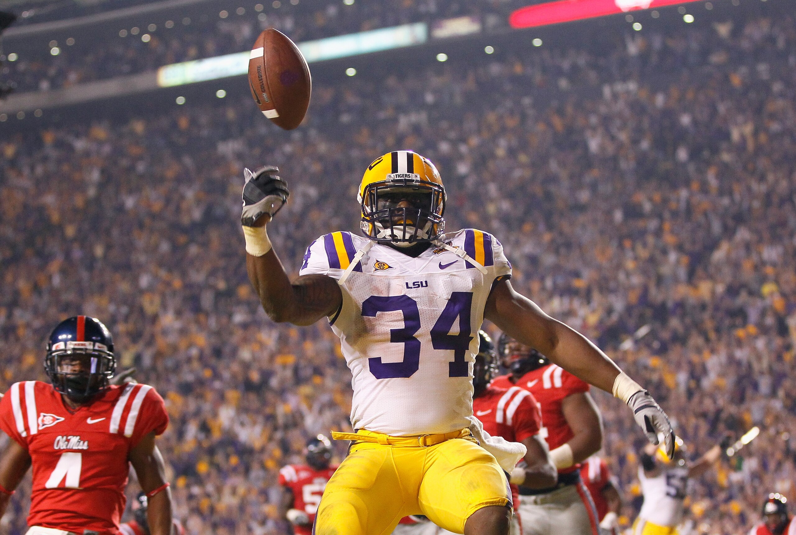 BATON ROUGE, LA - NOVEMBER 20: Stevan Ridley #34 of the Louisiana State University Tigers reacts after scoring the go-ahead toucdown in the final minutes of the fourth quarter against the Ole Miss Rebels at Tiger Stadium on November 20, 2010 in Baton Rou BATON ROUGE, LA - NOVEMBER 20: Stevan Ridley #34 of the Louisiana State University Tigers reacts after scoring the go-ahead toucdown in the final minutes of the fourth quarter against the Ole Miss Rebels at Tiger Stadium on November 20, 2010 in Baton Rou