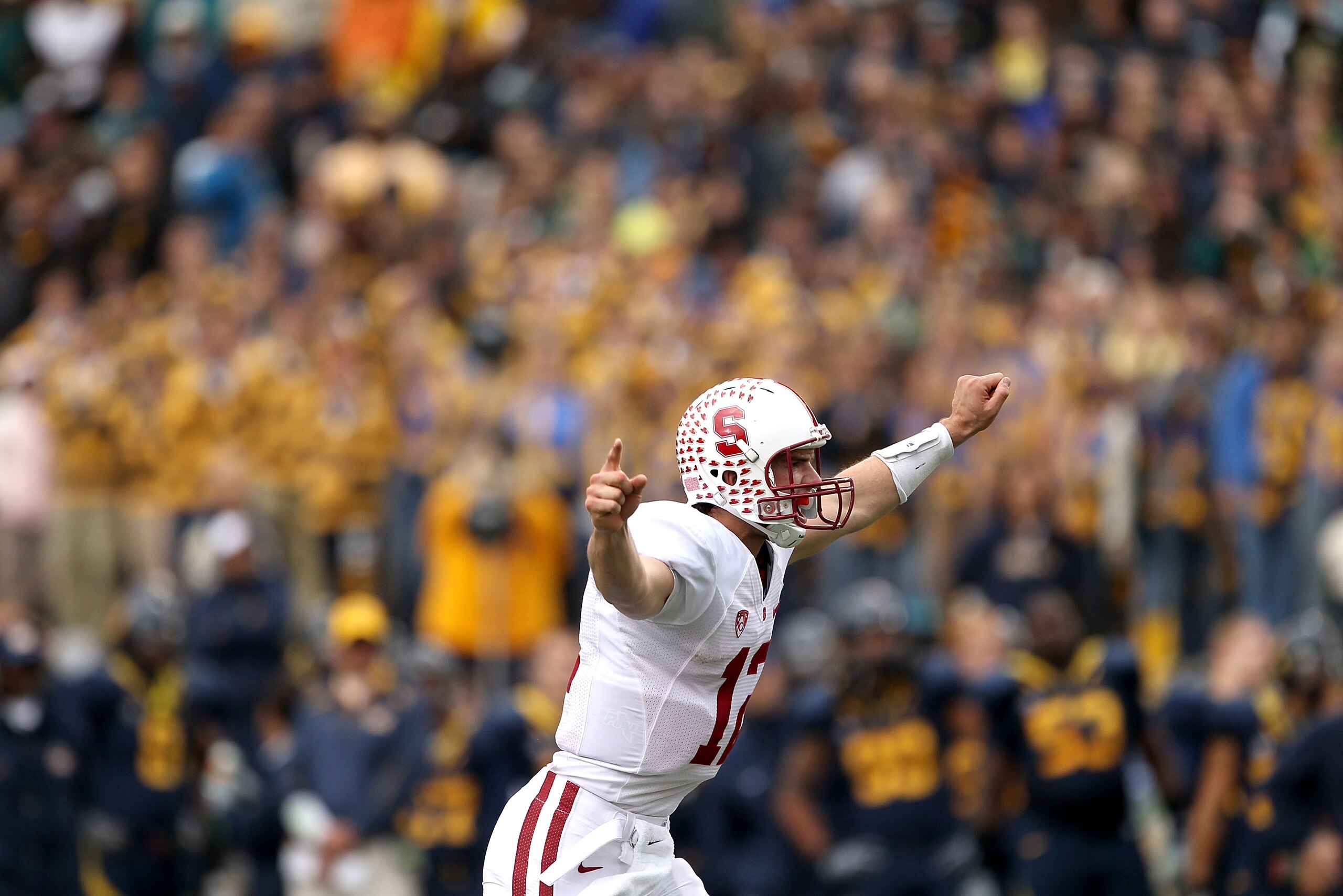 BERKELEY, CA - NOVEMBER 20: Andrew Luck #12 of the Stanford Cardinal celebrates after the Cardinal scored a touchdown against the California Golden Bears at California Memorial Stadium on November 20, 2010 in Berkeley, California. (Photo by Ezra Shaw/Ge BERKELEY, CA - NOVEMBER 20: Andrew Luck #12 of the Stanford Cardinal celebrates after the Cardinal scored a touchdown against the California Golden Bears at California Memorial Stadium on November 20, 2010 in Berkeley, California. (Photo by Ezra Shaw/Ge