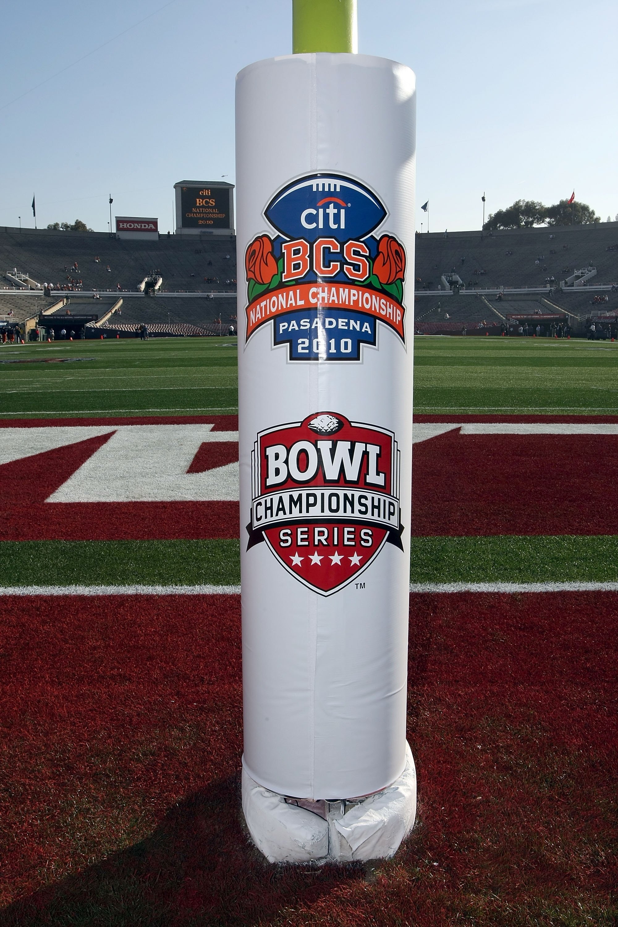 PASADENA, CA - JANUARY 07:  A detailed picture of the logo on a goal post before the Texas Longhorns take on the Alabama Crimson Tide in the Citi BCS National Championship game at the Rose Bowl on January 7, 2010 in Pasadena, California.  (Photo by Stephe