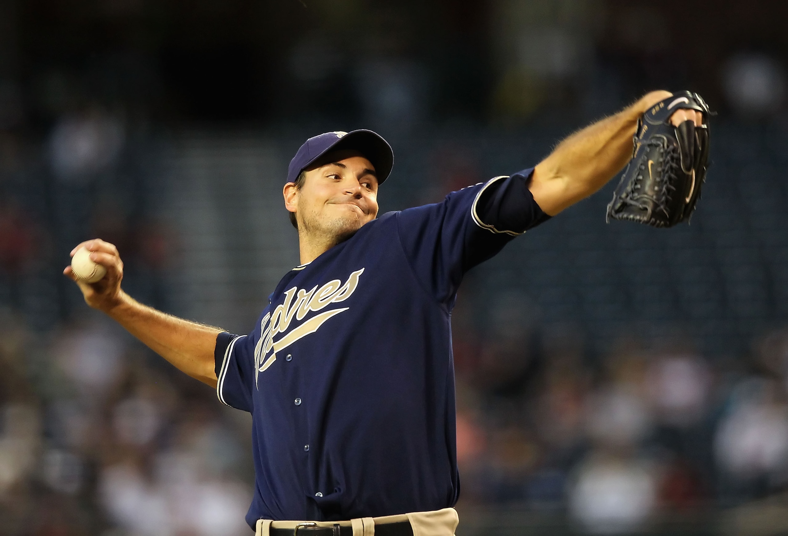 PHOENIX - APRIL 06:  Starting pitcher Chris Young #32 of the San Diego Padres pitches against the Arizona Diamondbacks during the major league baseball game at Chase Field on April 6, 2010 in Phoenix, Arizona.  (Photo by Christian Petersen/Getty Images)