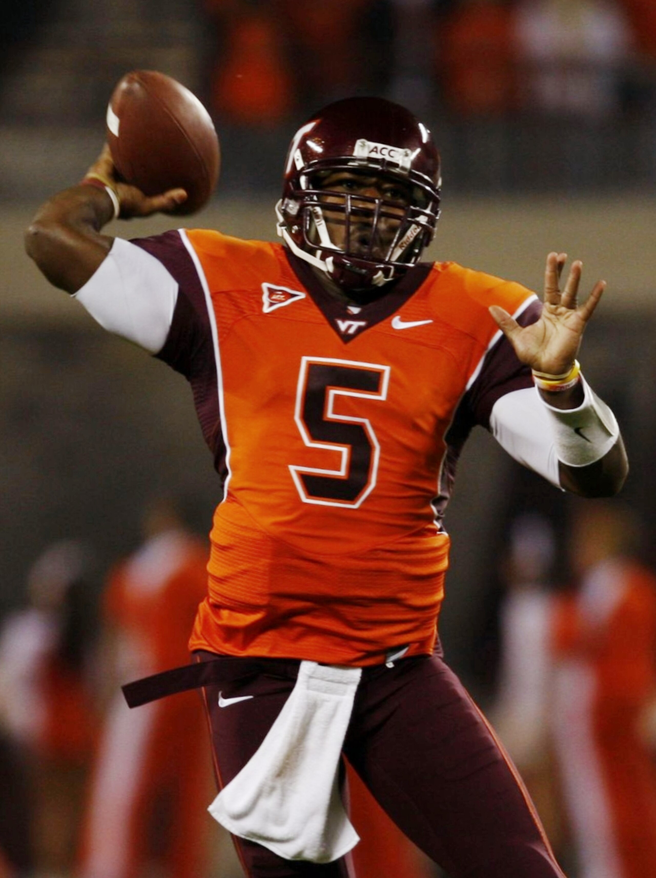 BLACKSBURG, VA - OCTOBER 29:  Quarterback Tyrod Taylor #5 of the Virginia Tech University Hokies throws the ball against the North Carolina Tar Heels during the first quarter of the game at Lane Stadium on October 29, 2009 in Blacksburg, Virginia.  (Photo