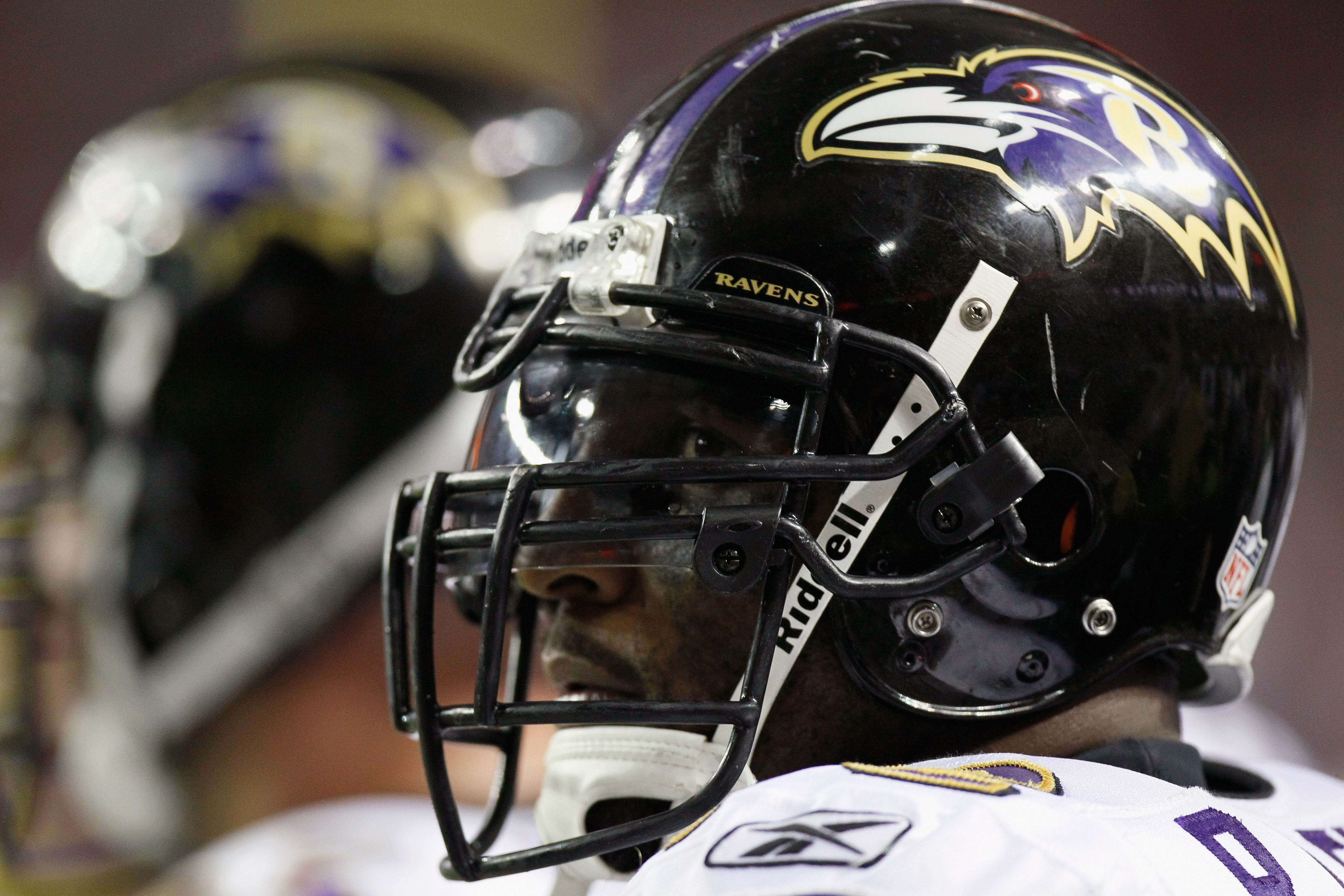 ATLANTA - NOVEMBER 11:  Ray Lewis #52 of the Baltimore Ravens against the Atlanta Falcons at Georgia Dome on November 11, 2010 in Atlanta, Georgia.  (Photo by Kevin C. Cox/Getty Images)