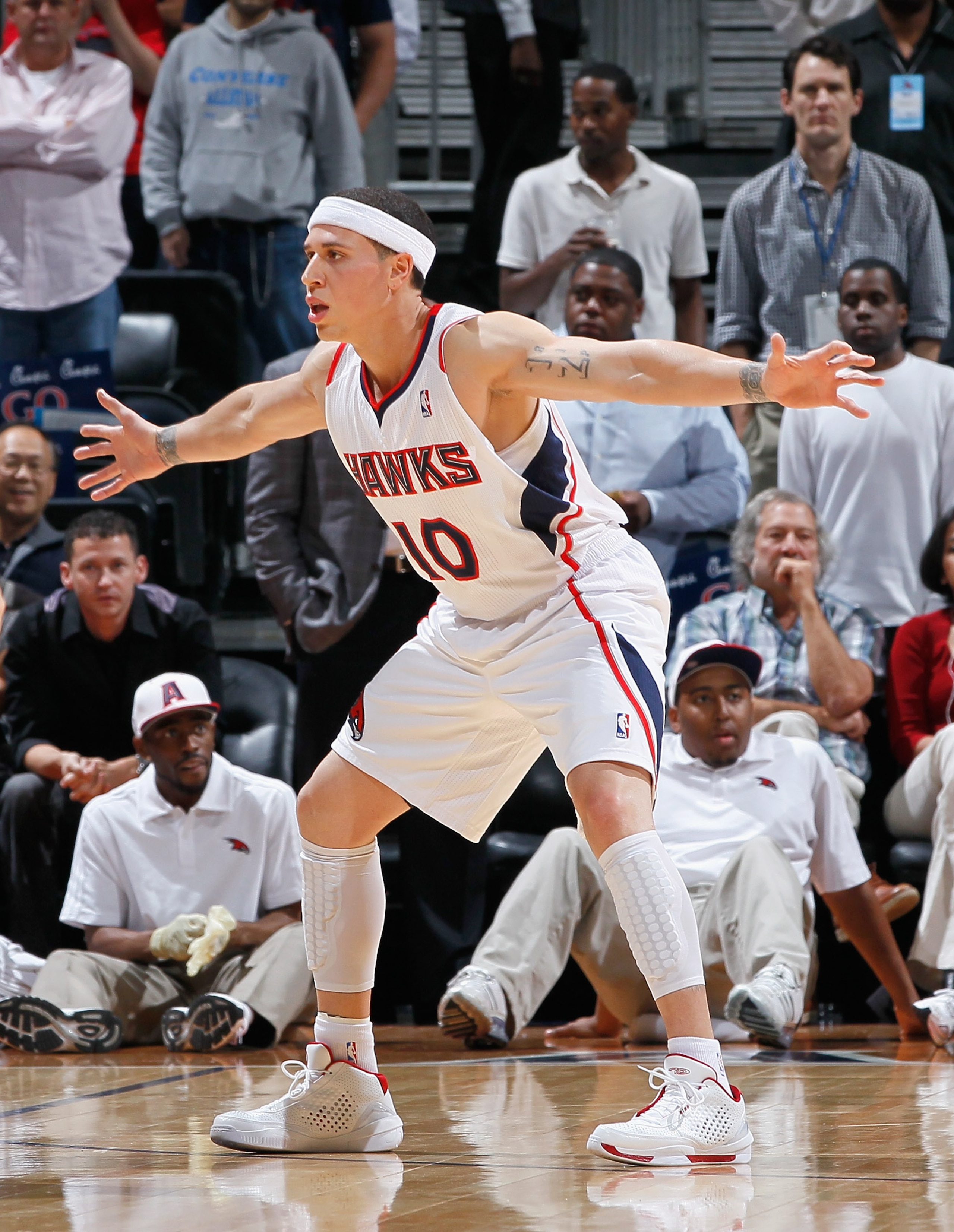 ATLANTA - NOVEMBER 12:  Mike Bibby #10 of the Atlanta Hawks against the Utah Jazz at Philips Arena on November 12, 2010 in Atlanta, Georgia.  NOTE TO USER: User expressly acknowledges and agrees that, by downloading and/or using this Photograph, User is c