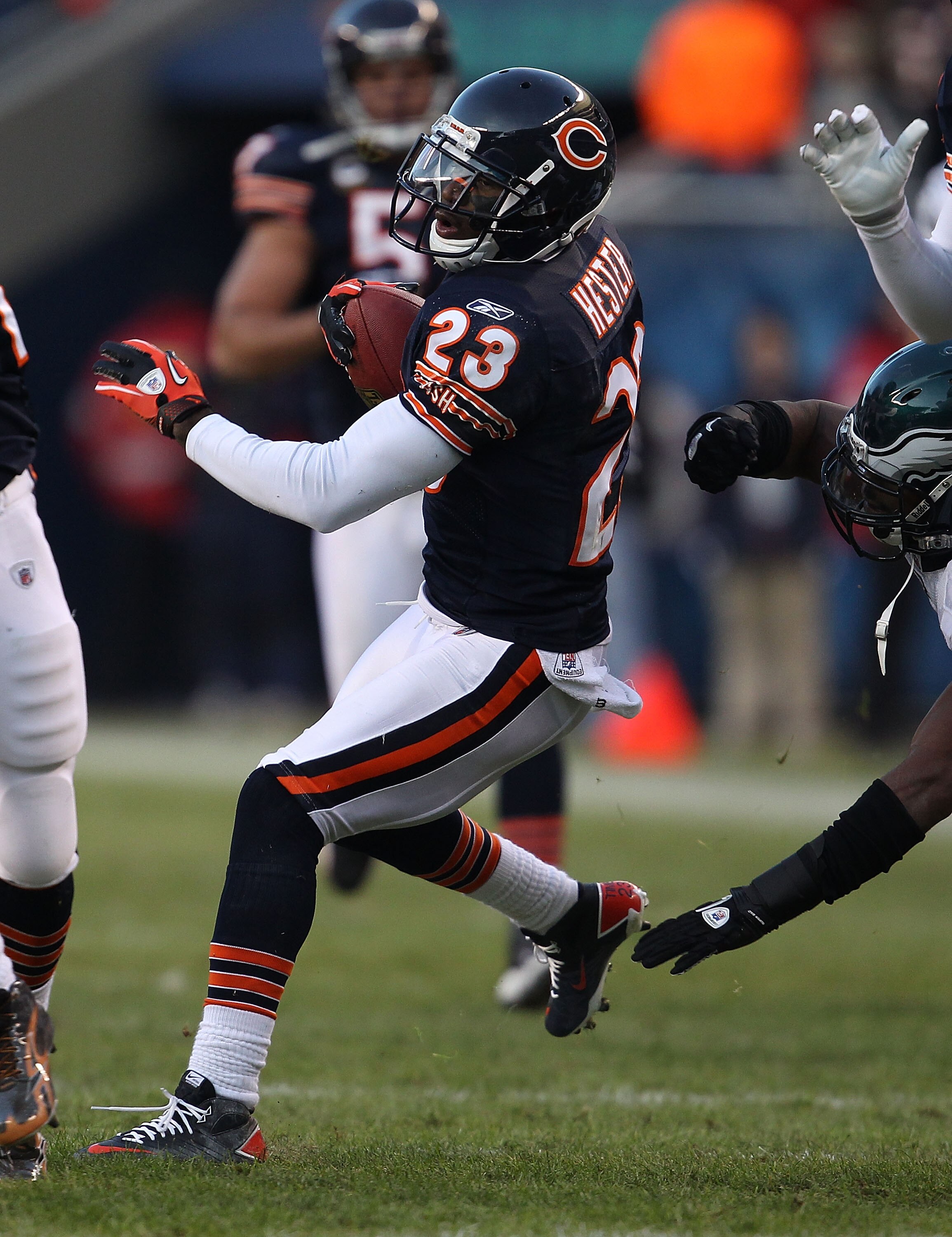 CHICAGO - NOVEMBER 28: Devin Hester #23 of the Chicago Bears breaks a first down run of 39 yards after a catch against the Philadelphia Eagles at Soldier Field on November 28, 2010 in Chicago, Illinois. (Photo by Jonathan Daniel/Getty Images)
