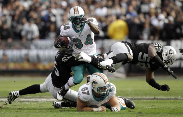 Ricky Willimas sealed the deal late with a 45 yard touchdown run. Ricky Willimas sealed the deal late with a 45 yard touchdown run.
