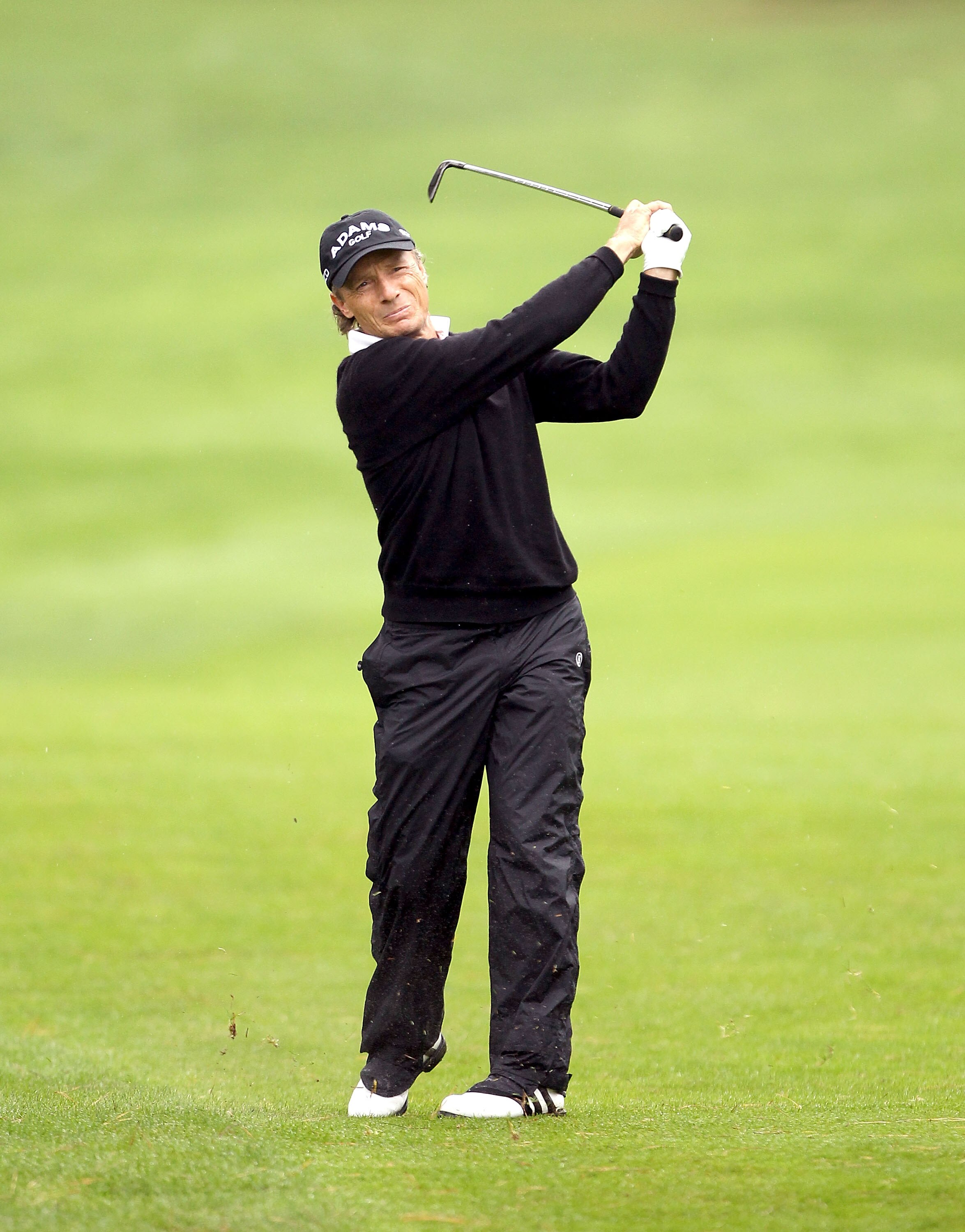 SAN FRANCISCO - NOVEMBER 07:  Bernhard Langer of Germany plays in the final round of the Charles Schwab Cup Championship at Harding Park Golf Course on November 7, 2010 in San Francisco, California.  (Photo by Ezra Shaw/Getty Images)