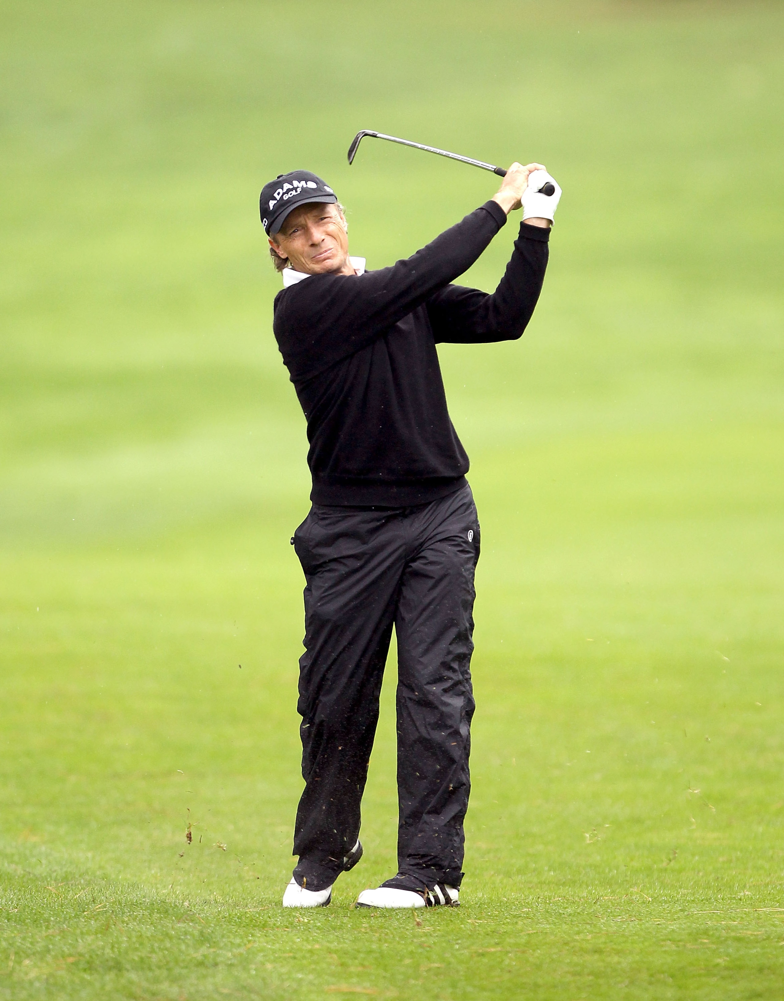 SAN FRANCISCO - NOVEMBER 07:  Bernhard Langer of Germany plays in the final round of the Charles Schwab Cup Championship at Harding Park Golf Course on November 7, 2010 in San Francisco, California.  (Photo by Ezra Shaw/Getty Images)
