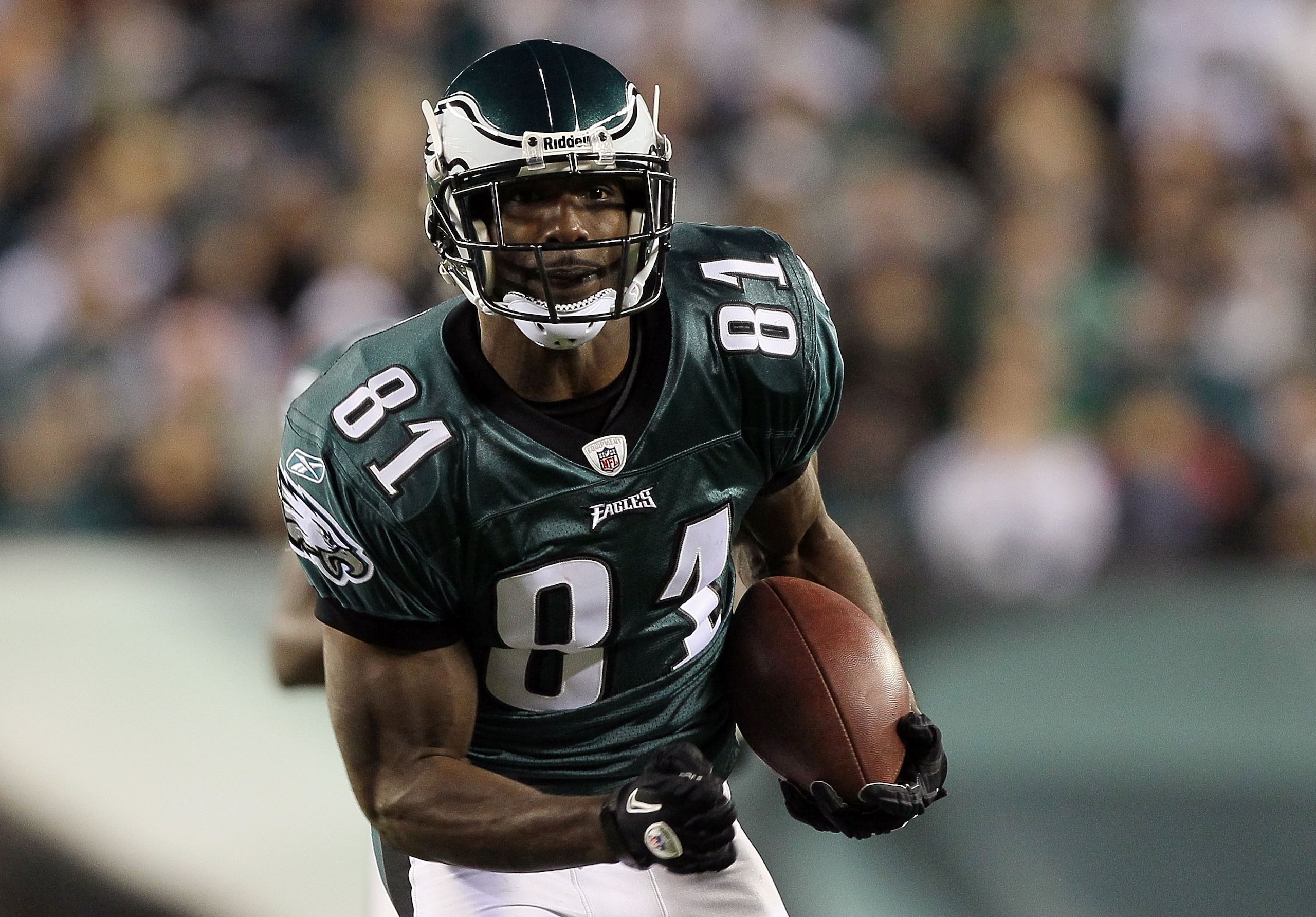 PHILADELPHIA - NOVEMBER 07:  Jason Avant #81 of the Philadelphia Eagles in action against the Indianapolis Colts on November 7, 2010 at Lincoln Financial Field in Philadelphia, Pennsylvania.  (Photo by Jim McIsaac/Getty Images)