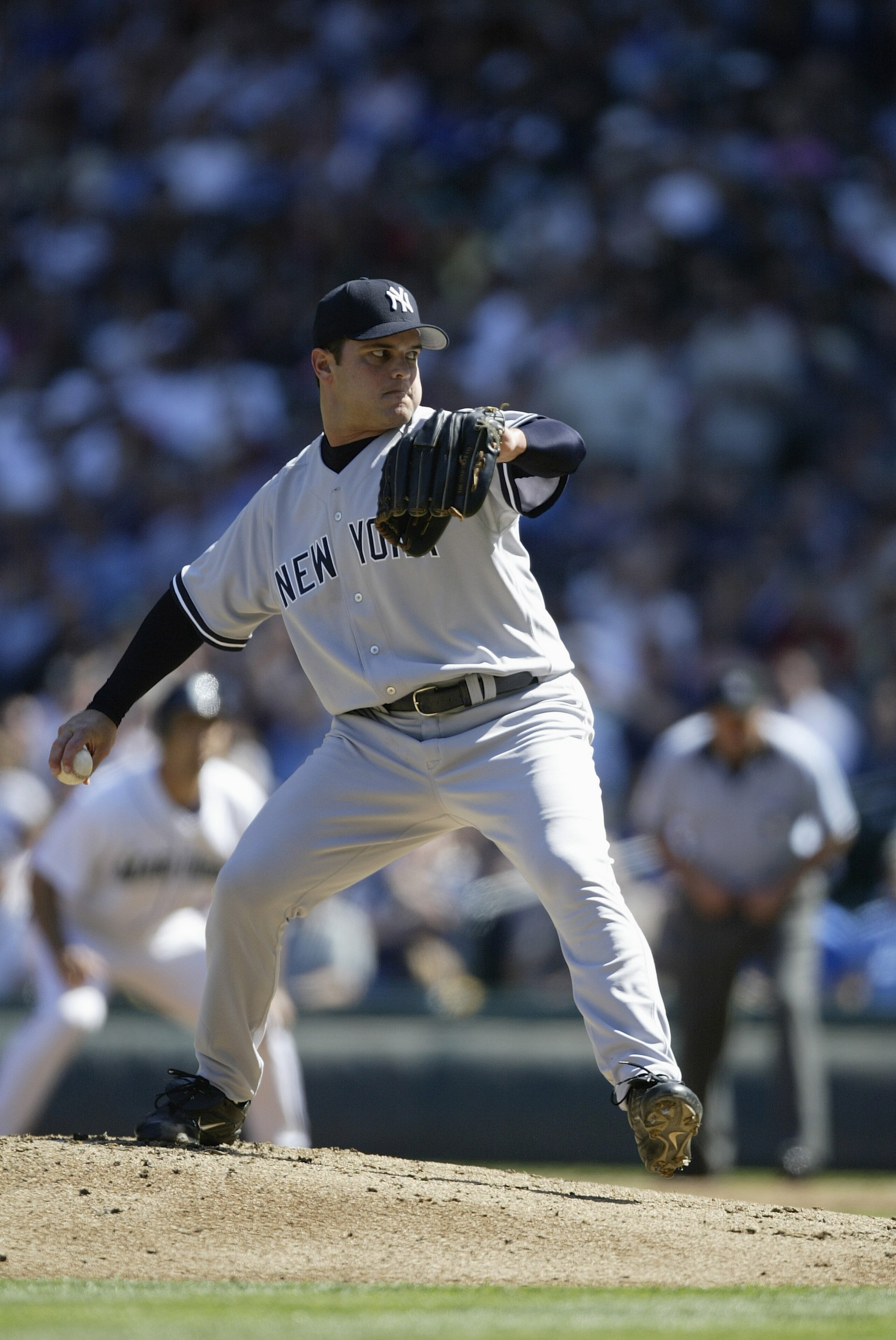 SEATTLE - SEPTEMBER 1:  Jaret Wright #33 of the New York Yankees pitches during the game with the Seattle Mariners on September 1 2005 at Safeco Field in Seattle Washington. The Mariners won 5-1.  (Photo by Otto Greule Jr/Getty Images)