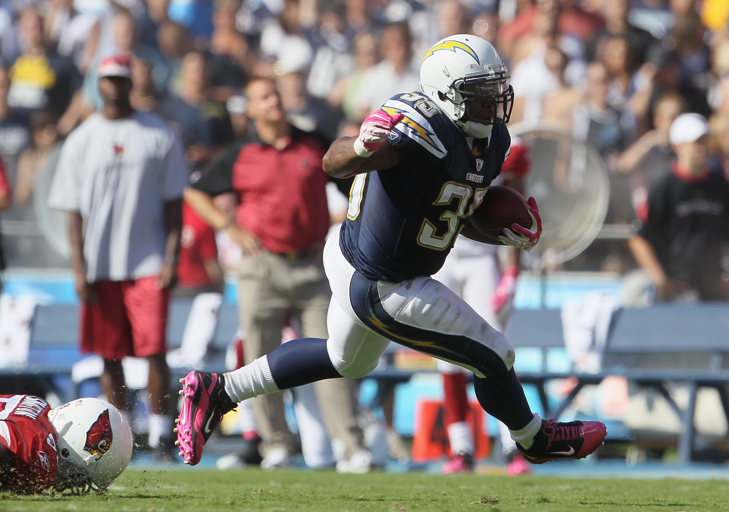SAN DIEGO - OCTOBER 03:  Mike Tolbert #35 of the San Diego Chargers carries the ball against the Arizona Cardinals at Qualcomm Stadium on October 3, 2010 in San Diego, California. The Chargers defeated the Cardinals 41-10.  (Photo by Jeff Gross/Getty Imag
