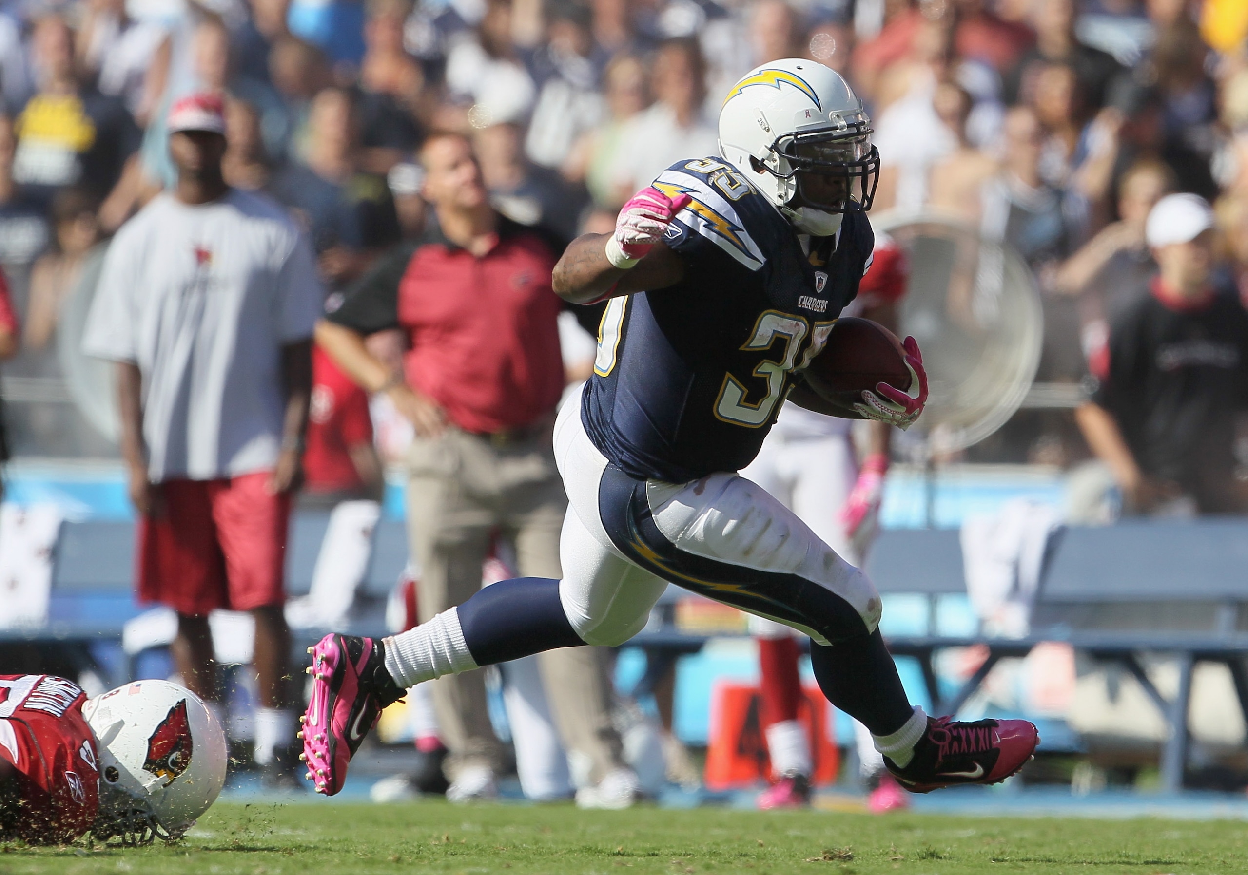 SAN DIEGO - OCTOBER 03:  Mike Tolbert #35 of the San Diego Chargers carries the ball against the Arizona Cardinals at Qualcomm Stadium on October 3, 2010 in San Diego, California. The Chargers defeated the Cardinals 41-10.  (Photo by Jeff Gross/Getty Imag