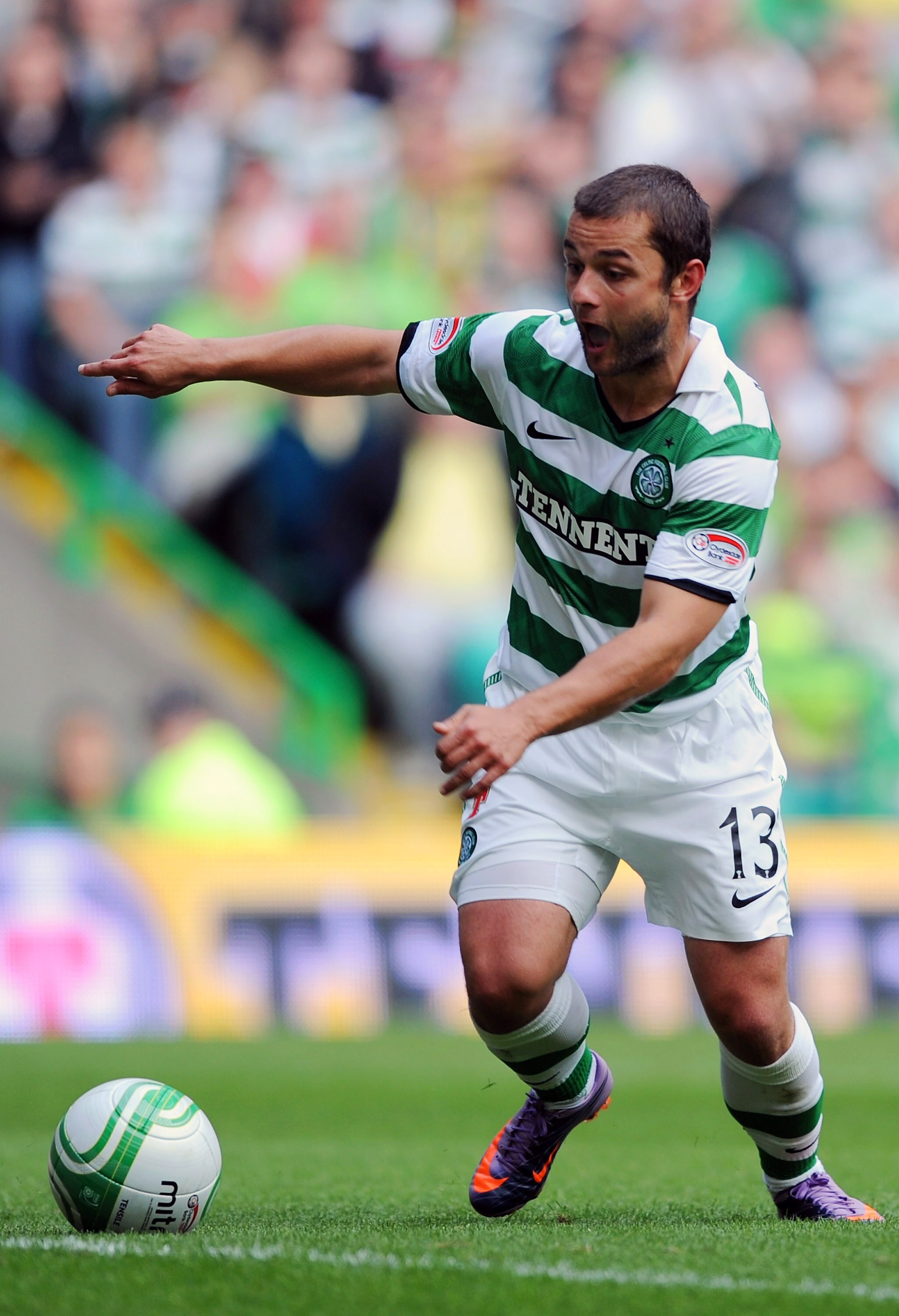GLASGOW, SCOTLAND - SEPTEMBER 11:  Shaun Maloney of Celtic in action during the Clydesdale Bank Premier League  match between Celtic and Hearts at Celtic Park on September 11, 2010 in Glasgow, Scotland.  (Photo by Jeff J Mitchell/Getty Images)