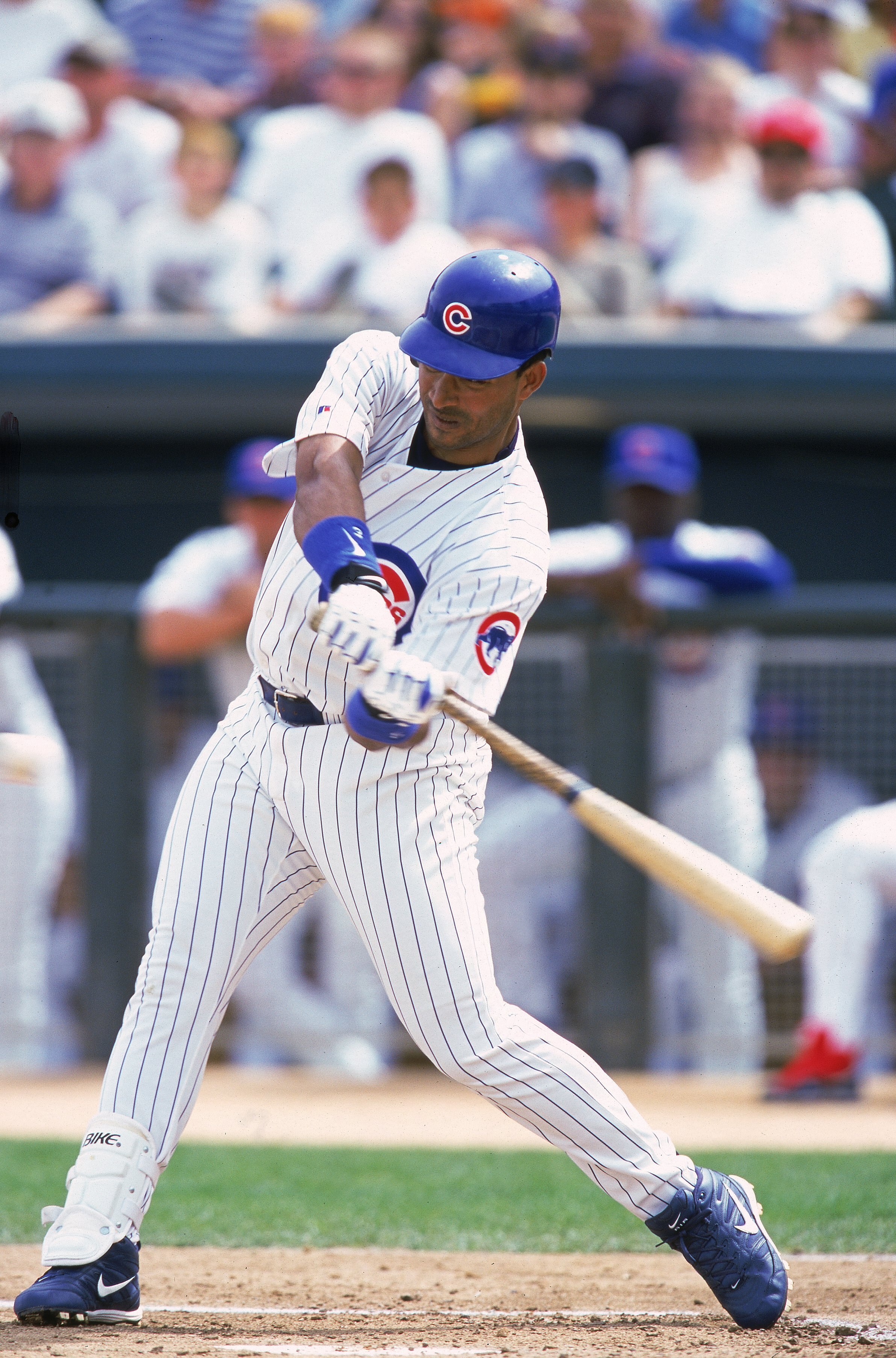 15 Mar 2000:  Henry Rodriguez #40 of the Chicago Cubs swings at the ball during the Spring Training Game against the Milwaukee Brewers at the HoHoKam Stadium in Mesa, Arizona. The Cubs defeated the Brewers 10-4. Mandatory Credit: Donald Miralle  /Allsport