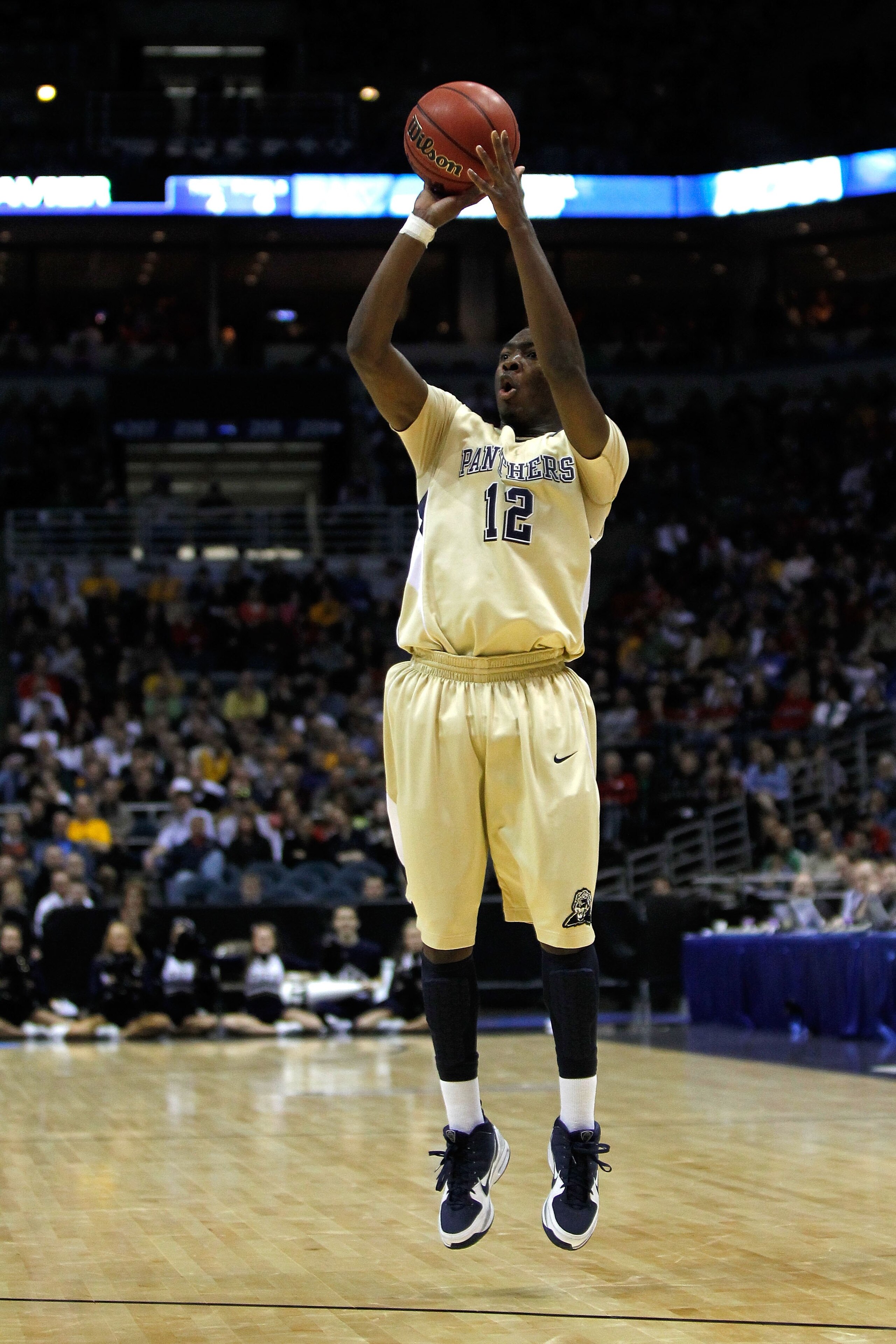 MILWAUKEE - MARCH 21: Ashton Gibbs #12 of the Pittsburgh Panthers shoots against the Xavier Musketeers during the second round of the 2010 NCAA men's basketball tournament at the Bradley Center on March 21, 2010 in Milwaukee, Wisconsin. (Photo by Jonath MILWAUKEE - MARCH 21: Ashton Gibbs #12 of the Pittsburgh Panthers shoots against the Xavier Musketeers during the second round of the 2010 NCAA men's basketball tournament at the Bradley Center on March 21, 2010 in Milwaukee, Wisconsin. (Photo by Jonath