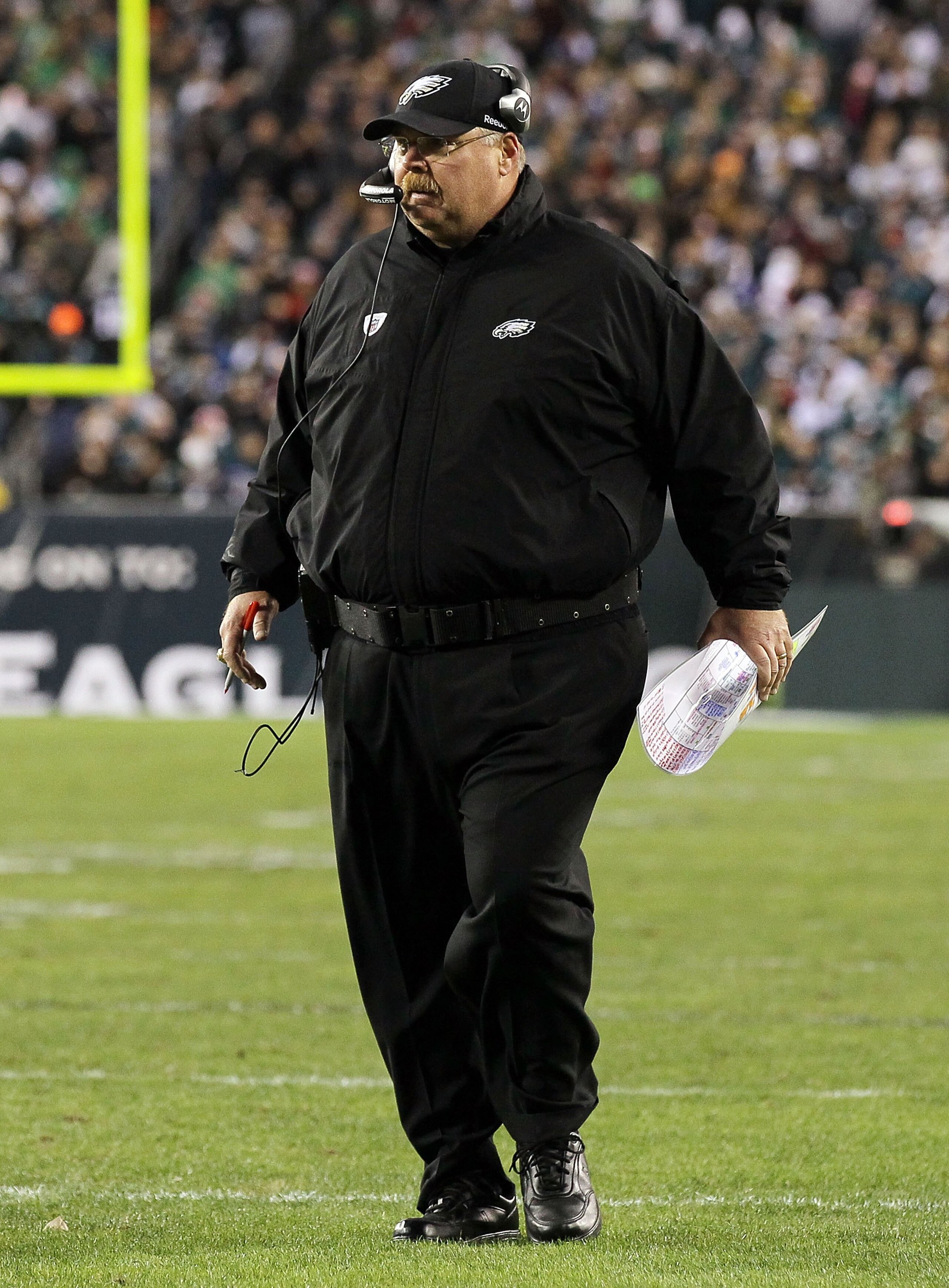 PHILADELPHIA - NOVEMBER 07:  Head coach Andy Reid of the Philadelphia Eagles against the Indianapolis Colts on November 7, 2010 at Lincoln Financial Field in Philadelphia, Pennsylvania.  (Photo by Jim McIsaac/Getty Images)