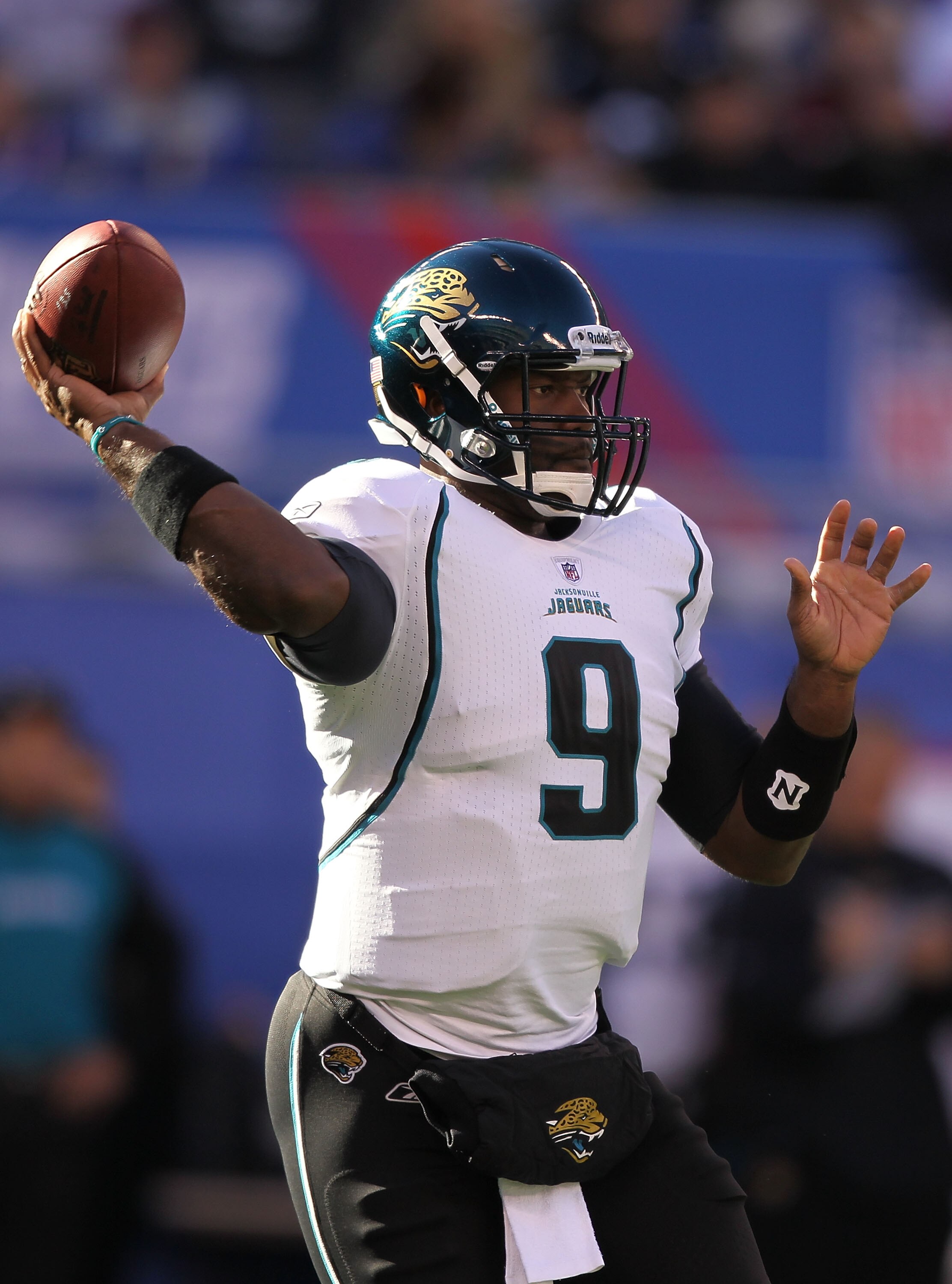 EAST RUTHERFORD, NJ - NOVEMBER 28:  David Garrard #9 of the Jacksonville Jaguarsin action against  the New York Giants during the second Quarter of their game on November 28, 2010 at The New Meadowlands Stadium in East Rutherford, New Jersey.  (Photo by A