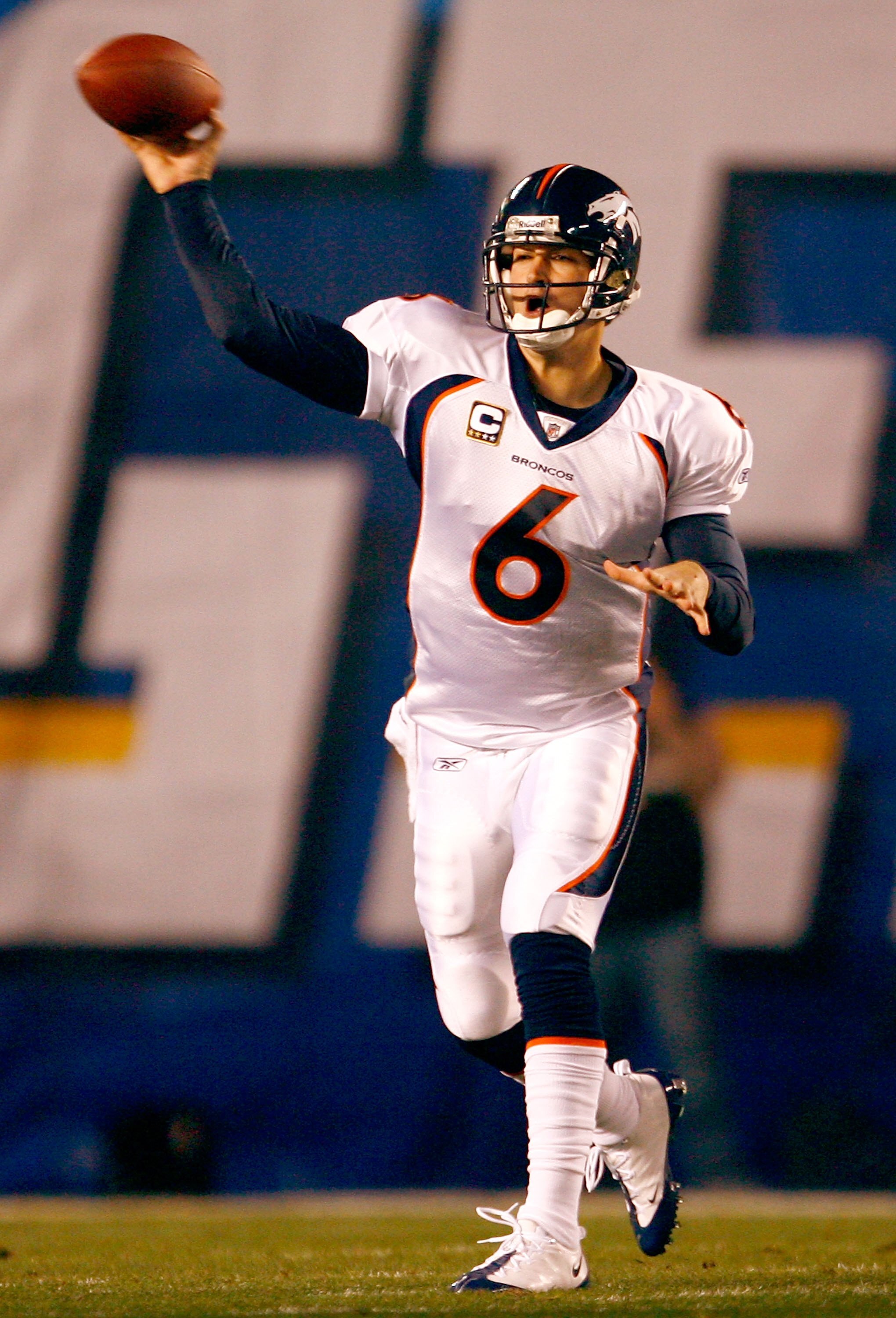 SAN DIEGO - DECEMBER 28:  Quarterback Jay Cutler #6 of the Denver Broncos throws a pass against the San Diego Chargers during the NFL game at Qualcomm Stadium on December 28, 2008 in San Diego, California. The Chargers defeated the Broncos 52--21.  (Photo