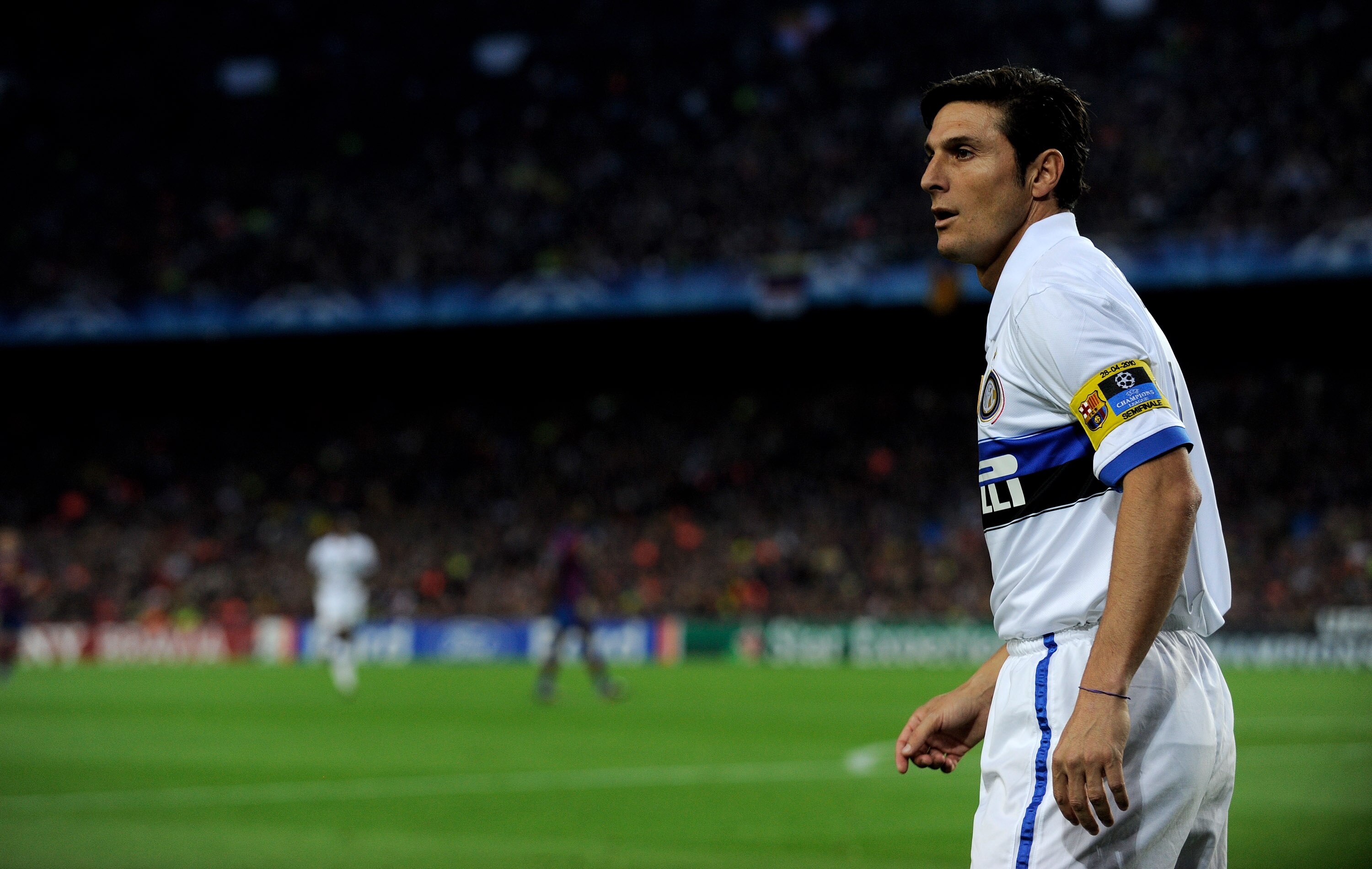 BARCELONA, SPAIN - APRIL 28: Javier Zanetti of Inter Milan looks on during the UEFA Champions League Semi Final Second Leg match between Barcelona and Inter Milan at Camp Nou on April 28, 2010 in Barcelona, Spain.  (Photo by Michael Regan/Getty Images)