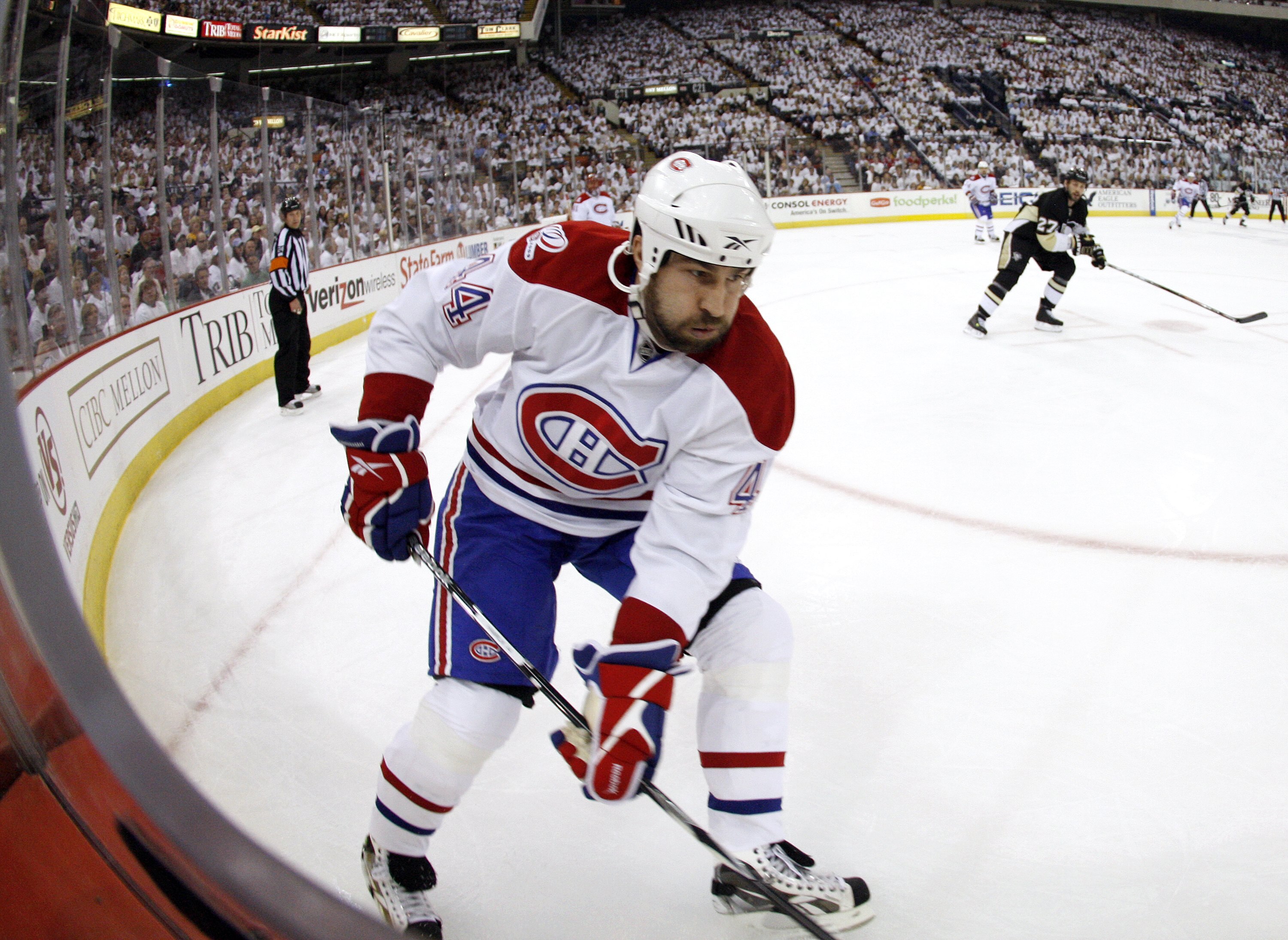 PITTSBURGH - MAY 8:  Roman Hamrlik #44 of the Montreal Canadiens skates against the Pittsburgh Penguins in Game Five of the Eastern Conference Semifinals during the 2010 NHL Stanley Cup Playoffs at Mellon Arena on May 8, 2010 in Pittsburgh, Pennsylvania. 