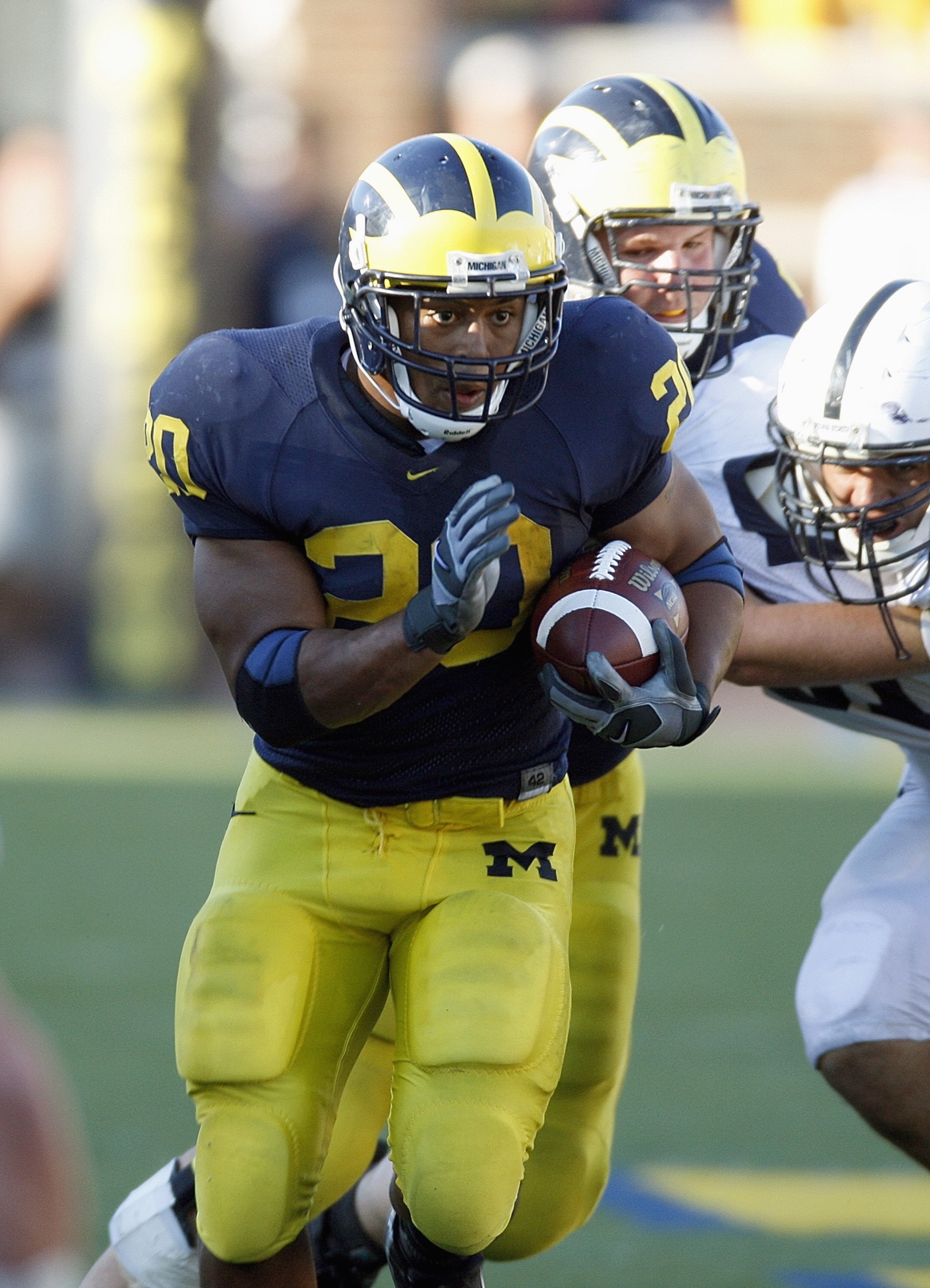 ANN ARBOR, MI - SEPTEMBER 22: Mike Hart #20 of the Michigan Wolverines carries the ball against the Penn State Nittany Lions on September 22, 2007 at Michigan Stadium in Ann Arbor, Michigan. (Photo By Gregory Shamus/Getty Images)