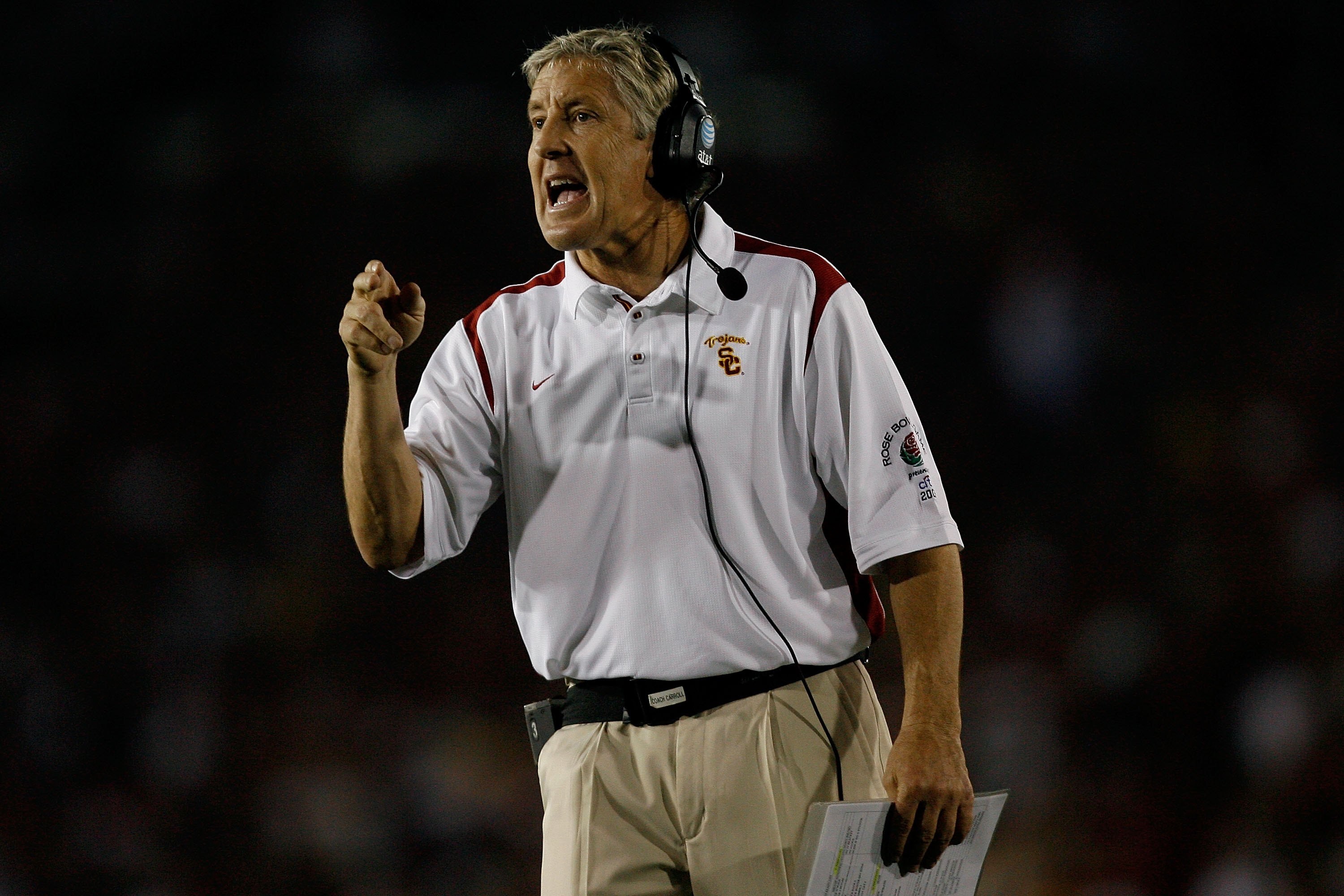 PASADENA, CA - JANUARY 01:  Head coach Pete Carroll of the USC Trojans points during the second half against the Penn State Nittany Lions during the 95th Rose Bowl Game presented by Citi on January 1, 2009 at the Rose Bowl in Pasadena, California.  (Photo