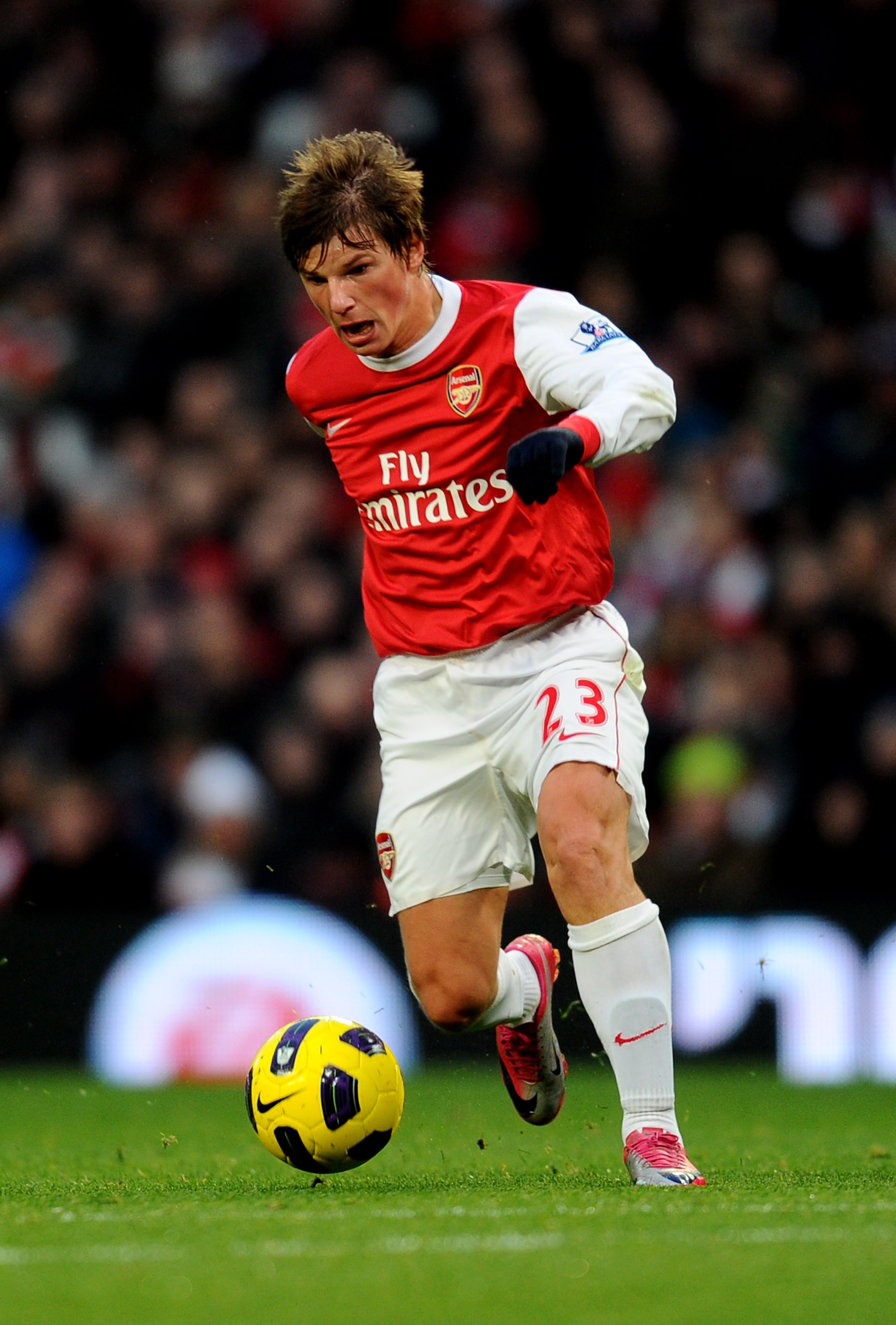 LONDON, ENGLAND - DECEMBER 04:  Andrey Arshavin of Arsenal during the Barclays Premier League match between Arsenal and Fulham at the Emirates Stadium on December 4, 2010 in London, England.  (Photo by Mike Hewitt/Getty Images)